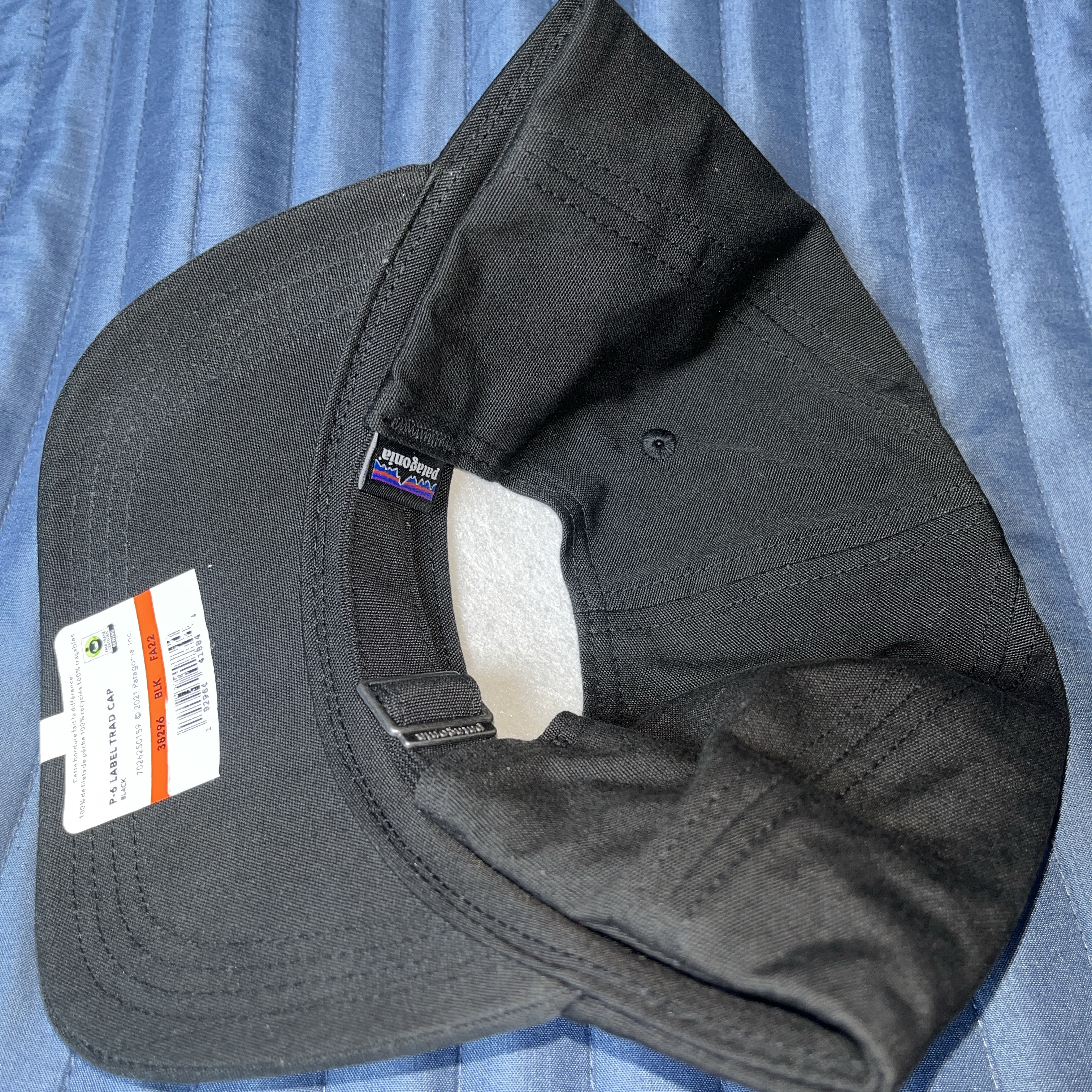 Patagonia P-6 Label Trad Cap Black 착용 스타일