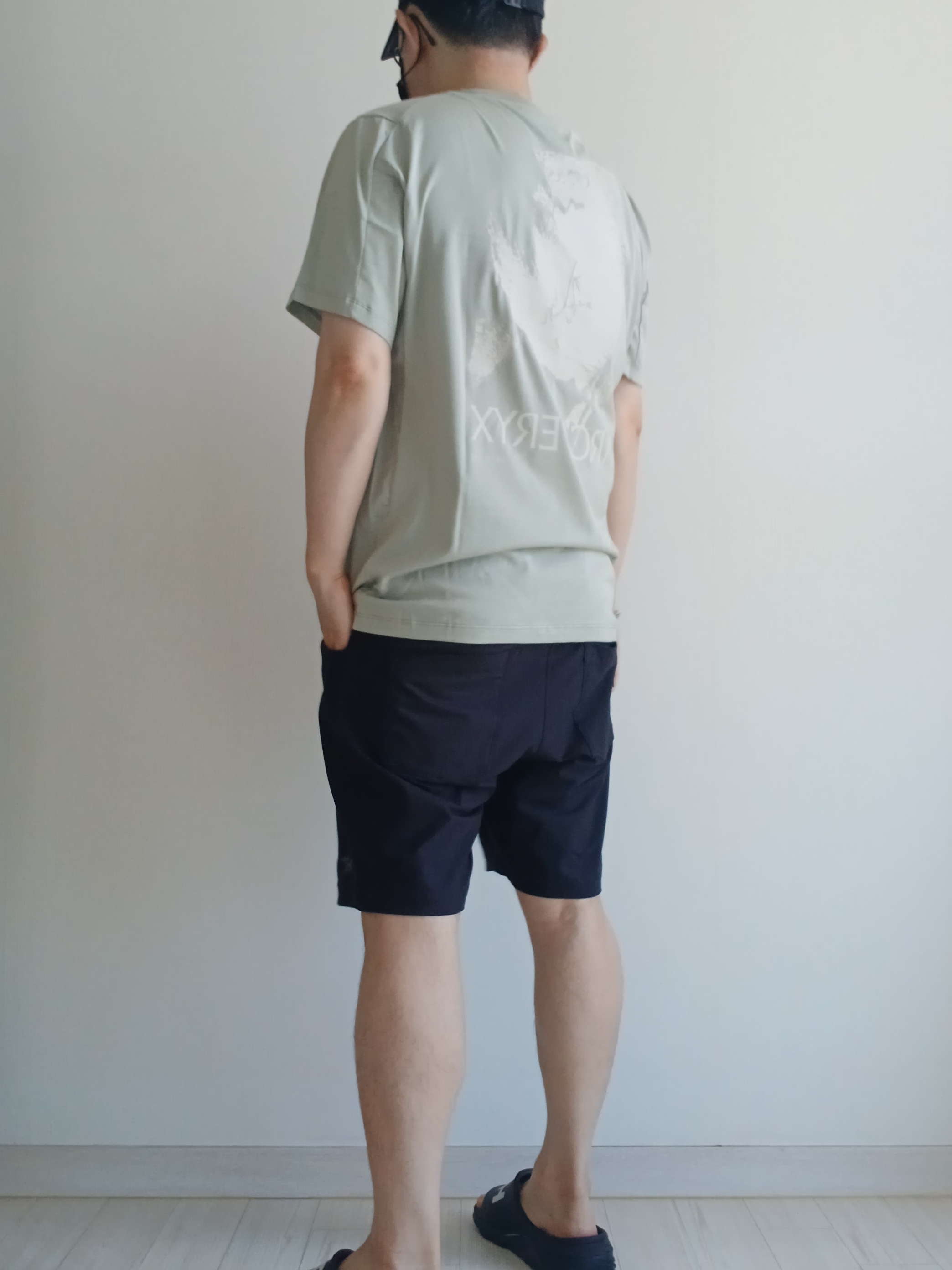 Arc'teryx Bird Word Cap 24K Black, Arc'teryx Kragg Cotton Short 9 Inch Black 착용 스타일 - 8
