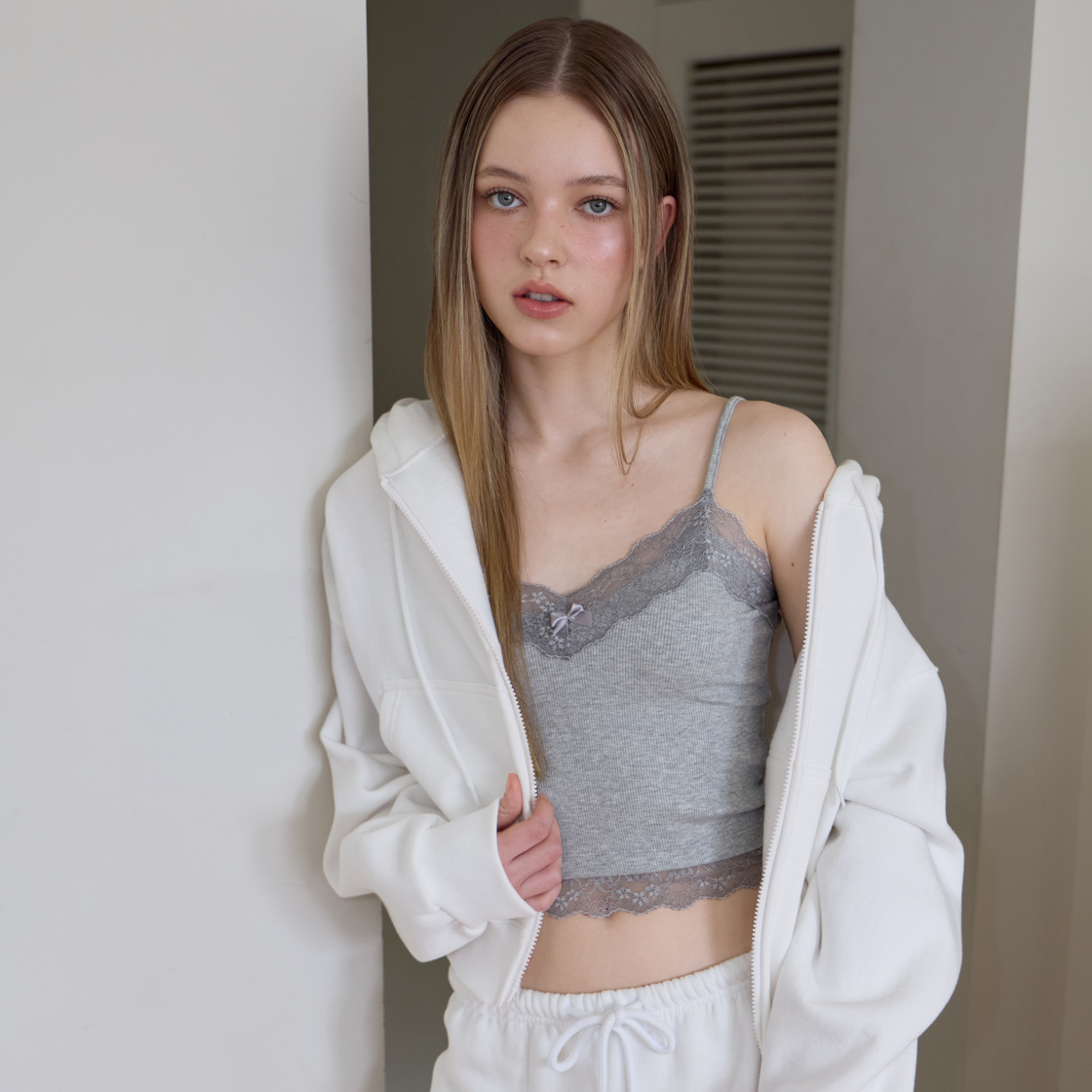 로제프란츠 로즈 자수 후드 집업 [아이보리](Rosefrantz Rose Embroidery Hood Zip-up [Ivory]) - 5