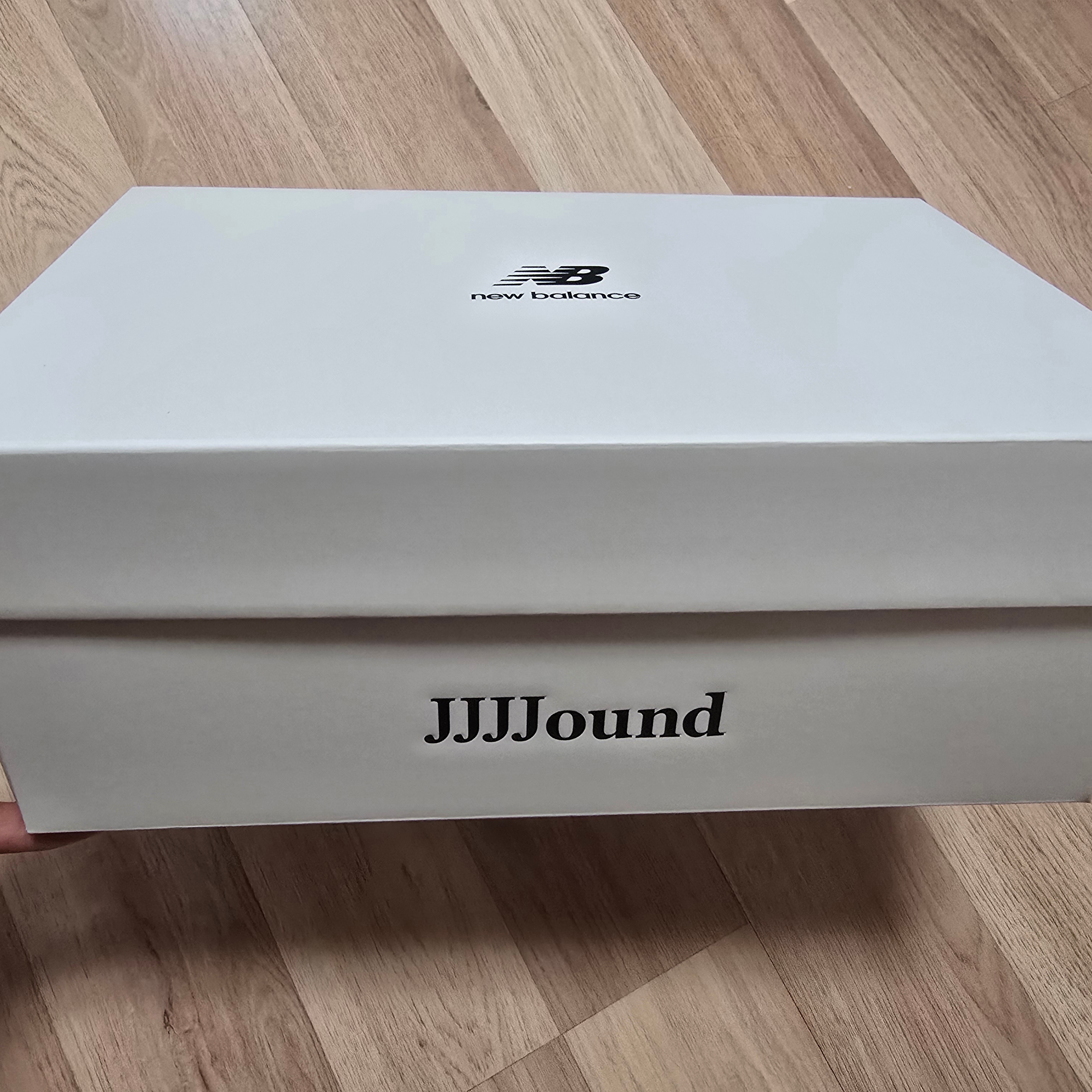 New Balance x JJJJound 740 Paper White Stoneware 착용 스타일 - 5