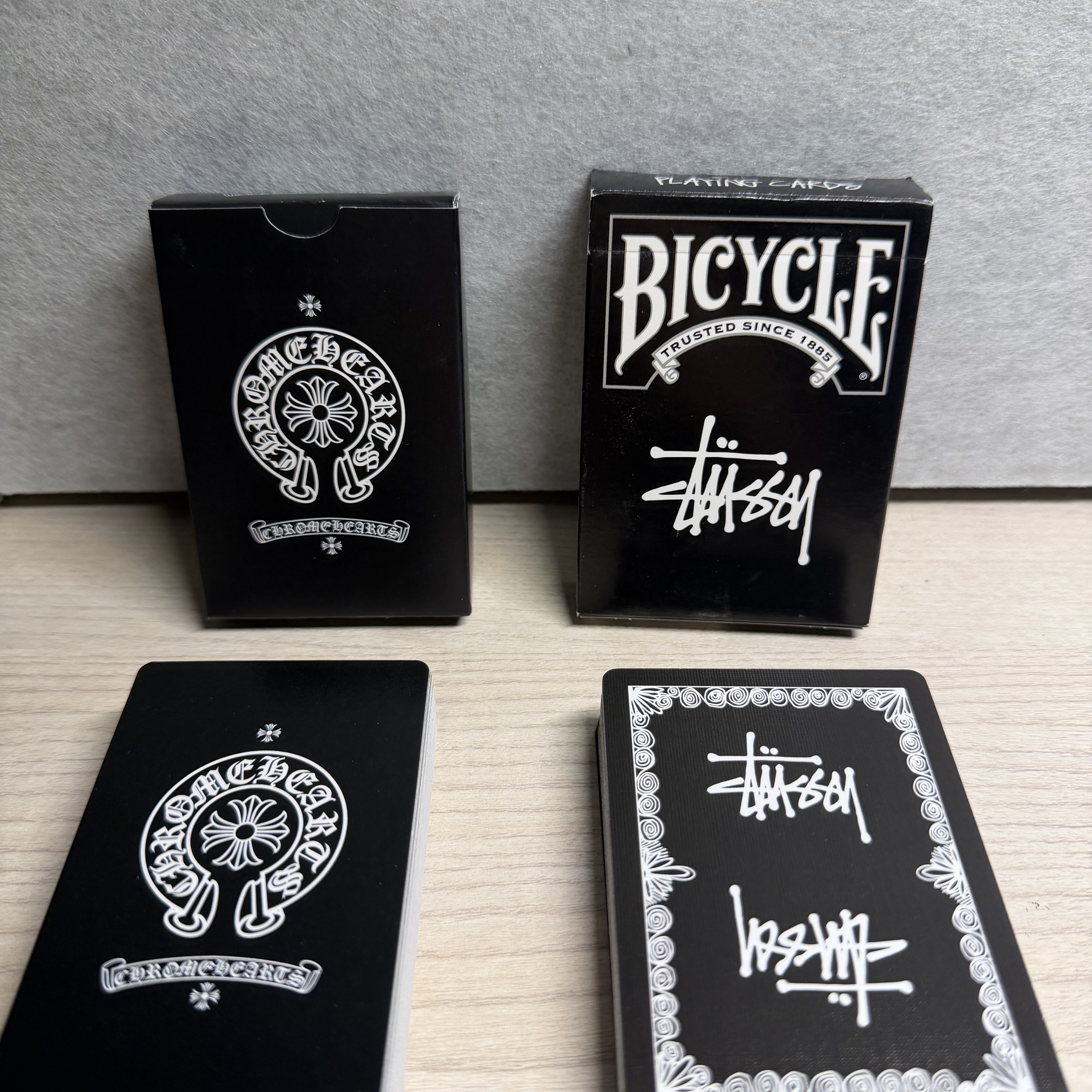 Stussy Playing Cards Black 착용 스타일