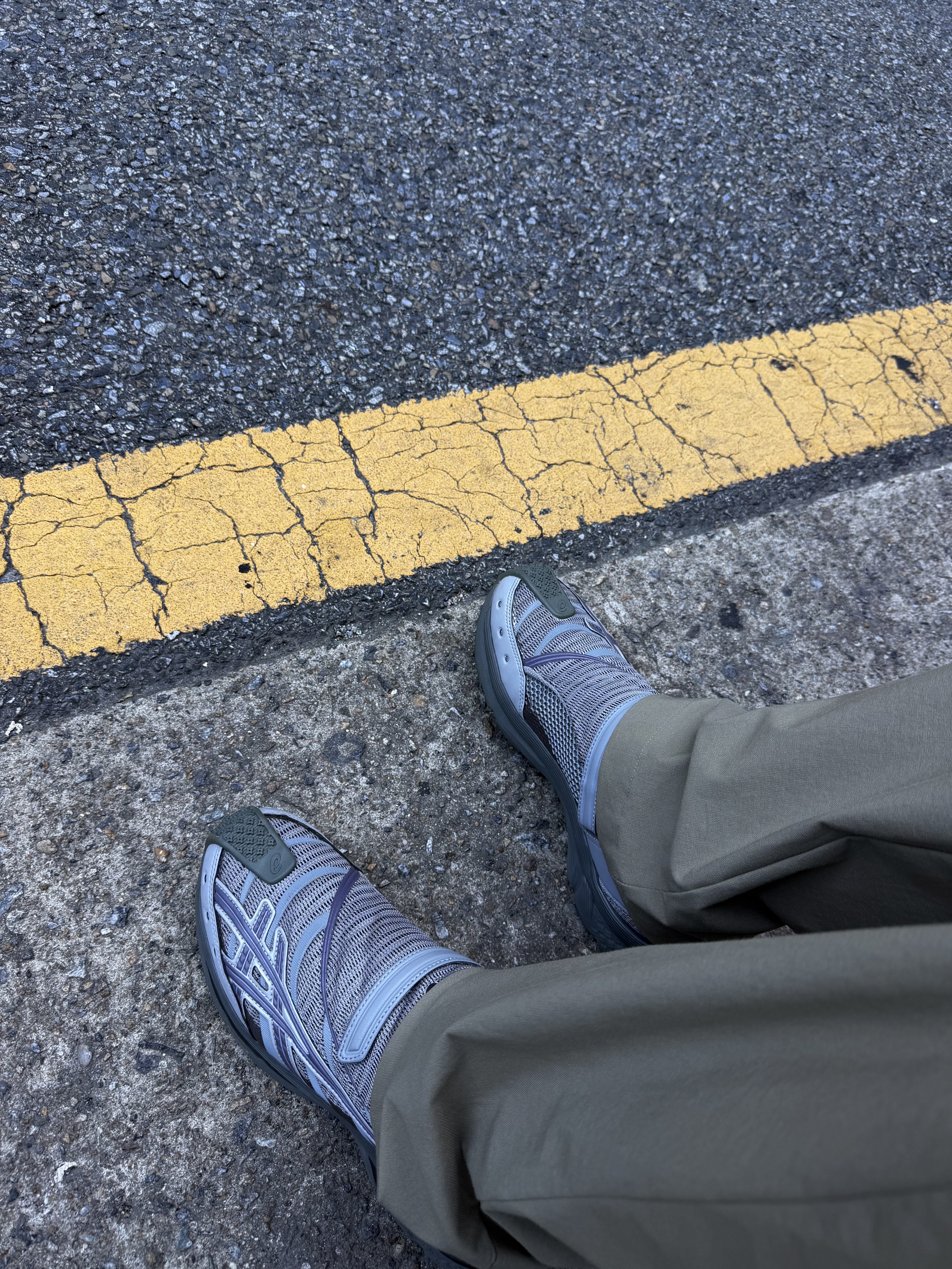 Asics x Kiko Kostadinov Gel-Kiril 2 Sheet Rock 착용 스타일 - 2