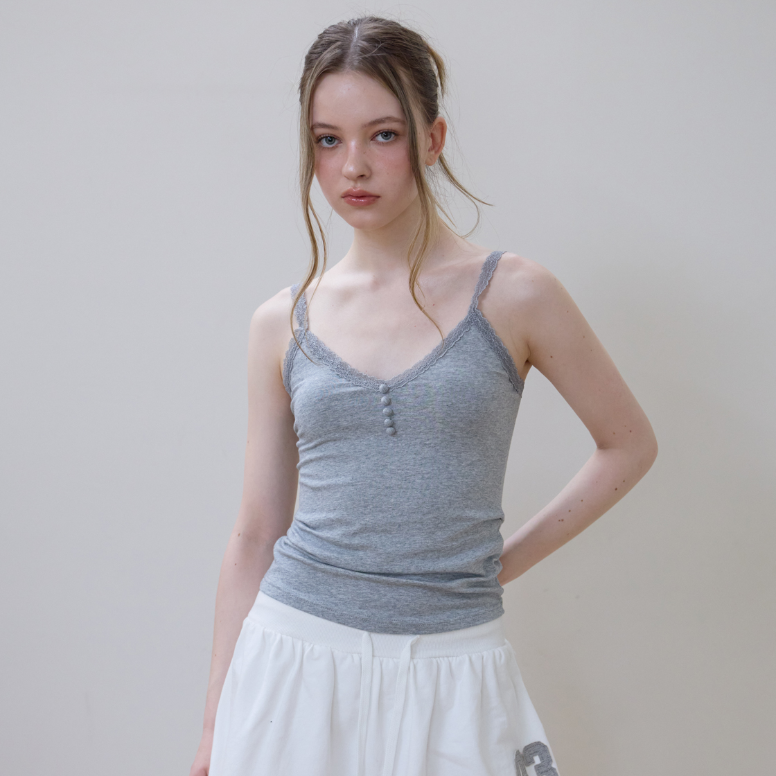 로제프란츠 버튼 레이스 슬리브리스 [그레이](Rosefrantz Button Lace Sleeveless [Gray]) - 4