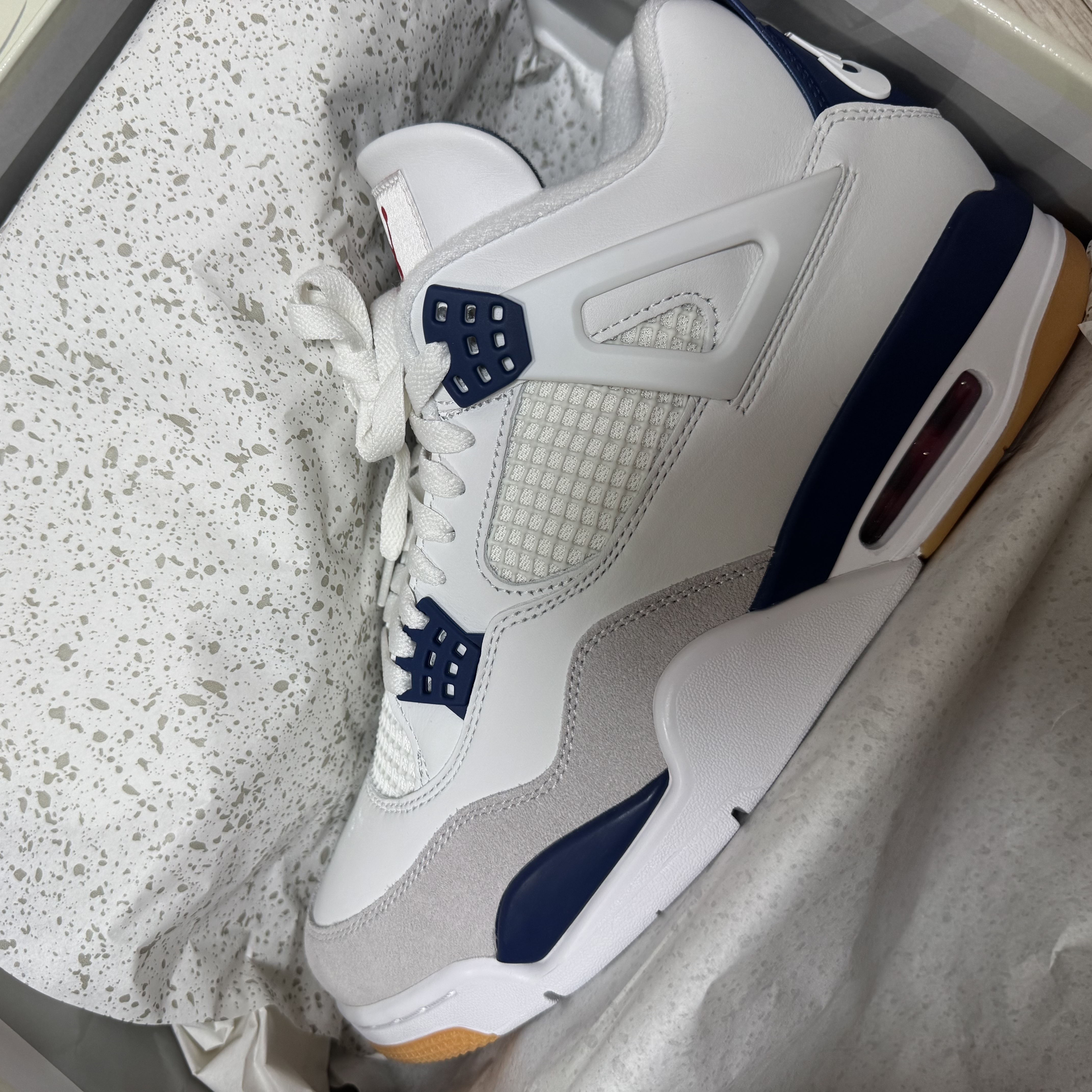 Jordan 4 x Nike SB Retro SP Navy 착용 스타일