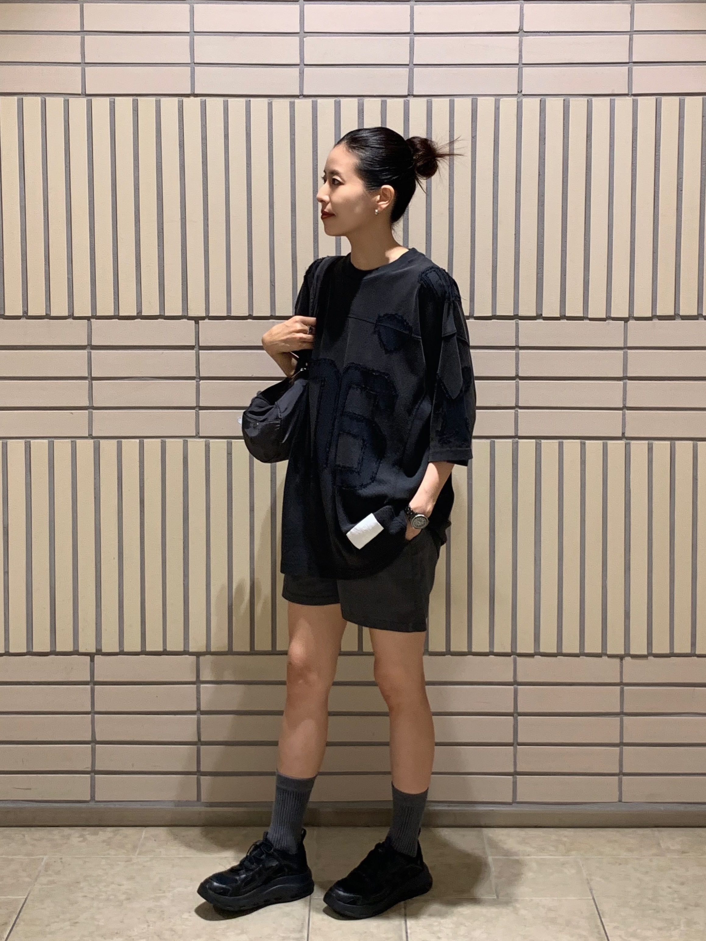 Supreme x MM6 Maison Margiela Cotton Football Jersey Black - 26SS, Chanel J12 Watch 33mm Quartz Black 착용 스타일 - 2