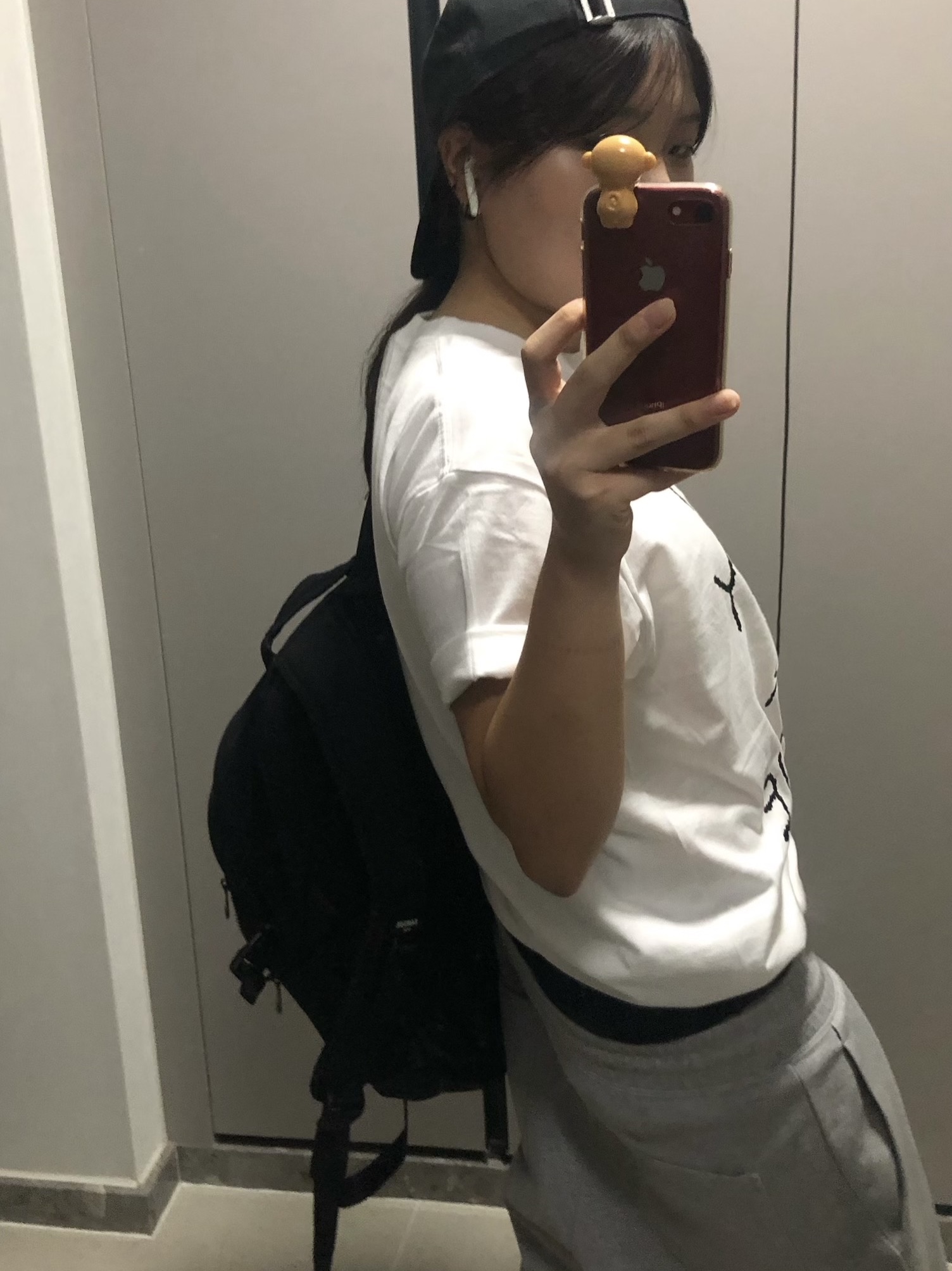 GILDAN X Vintage Collection NEED MONEY FOR PORSHCE T-Shirt (2 Color) 착용 스타일 - 3