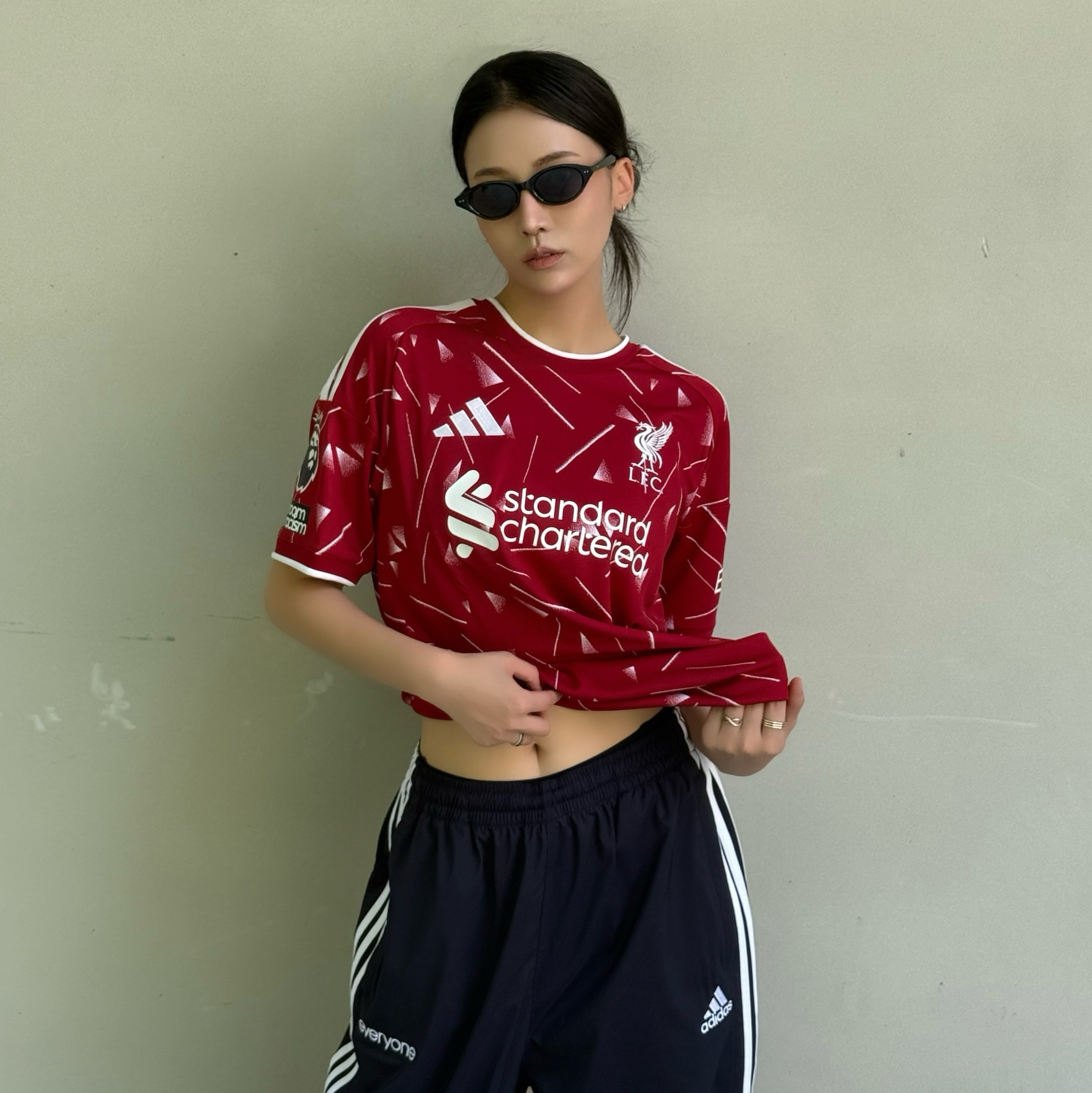 Adidas Liverpool FC 2026/27 Home Jersey Active Maroon - KR Sizing (Non Marking Ver.) 착용 스타일 - 3