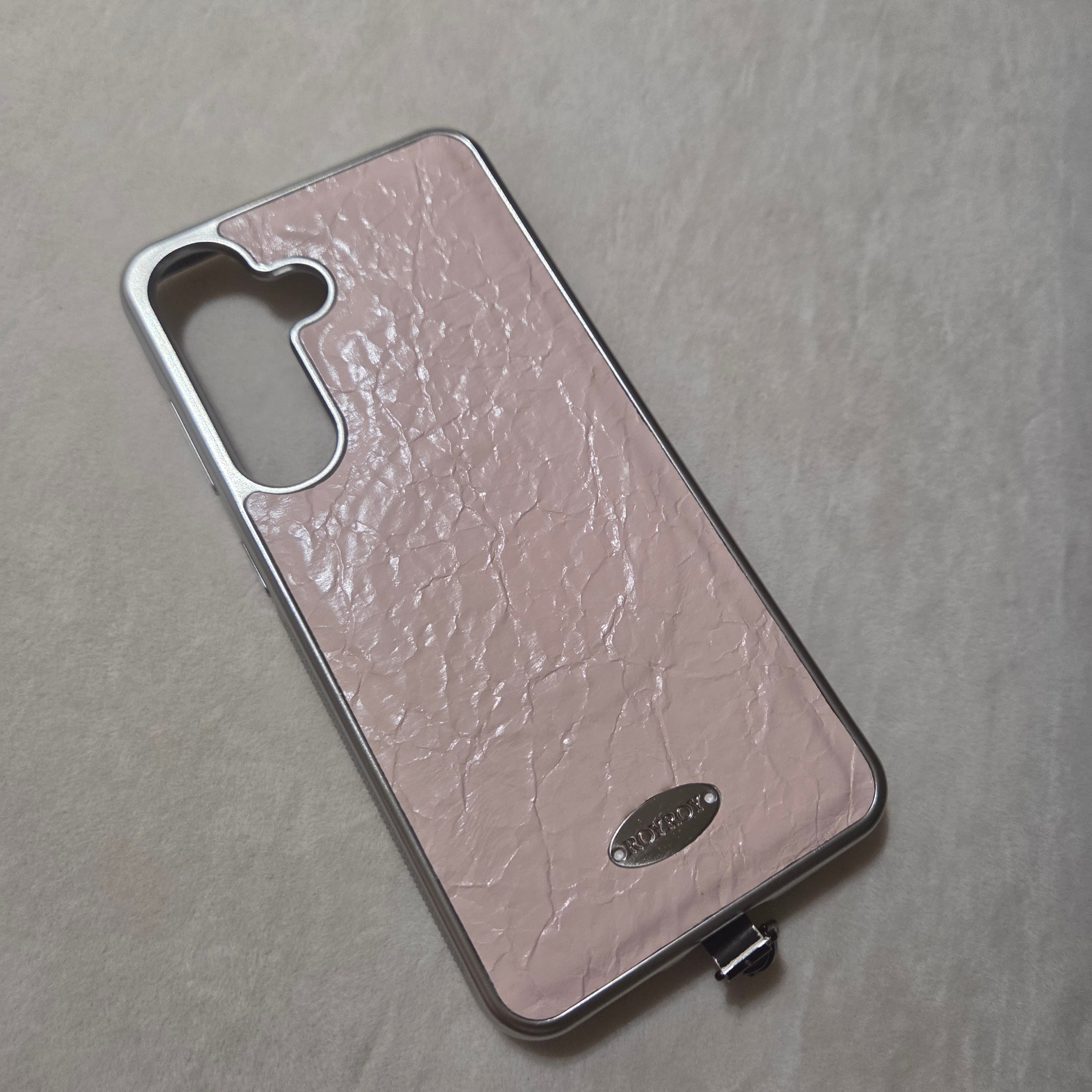 ROYROY MagSafe Pink Crack Leather Galaxy Case 착용 스타일 - 1