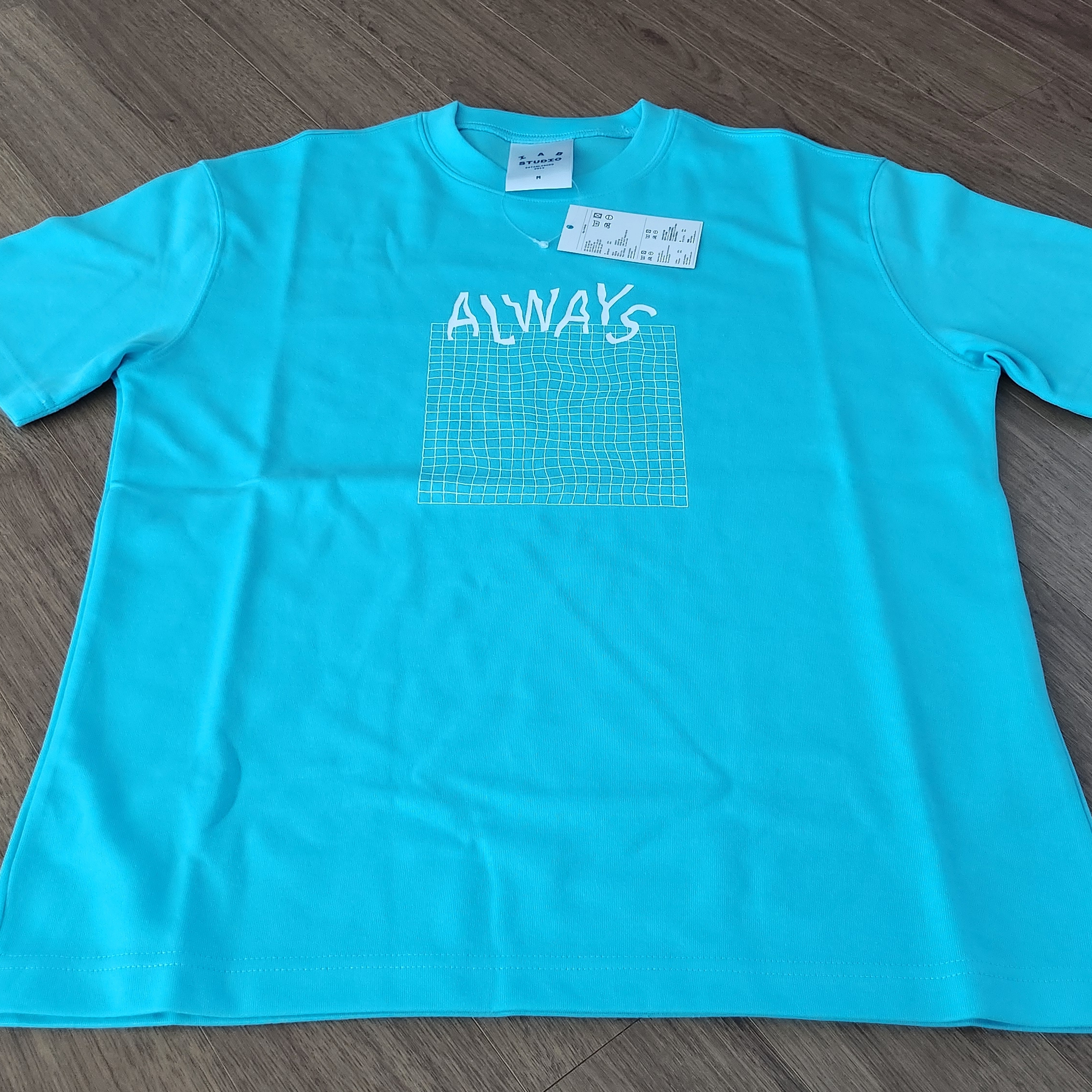 IAB Studio Always T-Shirt Sky Blue 착용 스타일 - 1