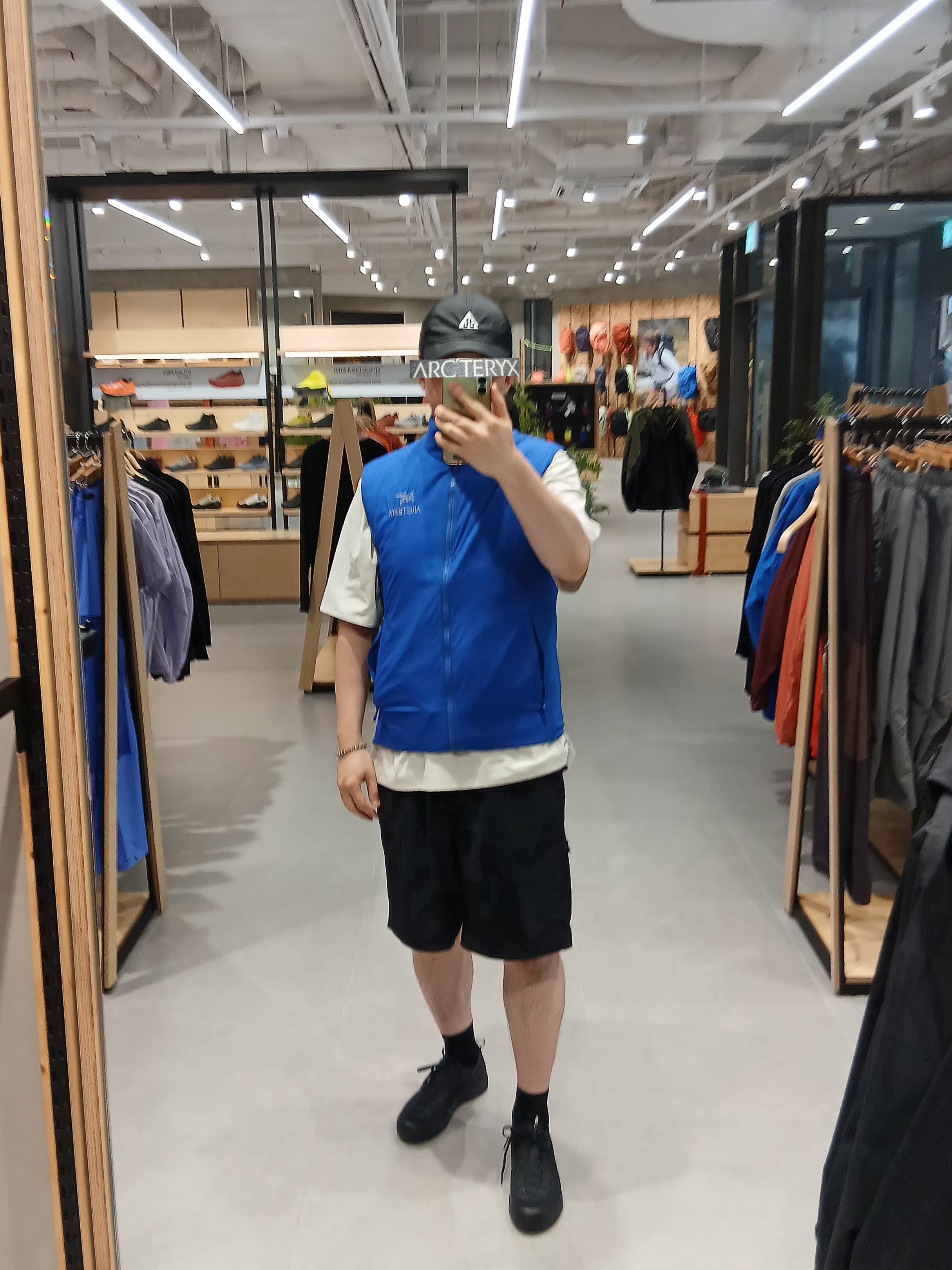 Nike ACG Trail Cap Black, Arc'teryx Envoy Grand Wall SS T-Shirt Sea Salt ์ฐฉ์ฉ ์คํ์ผ - 2