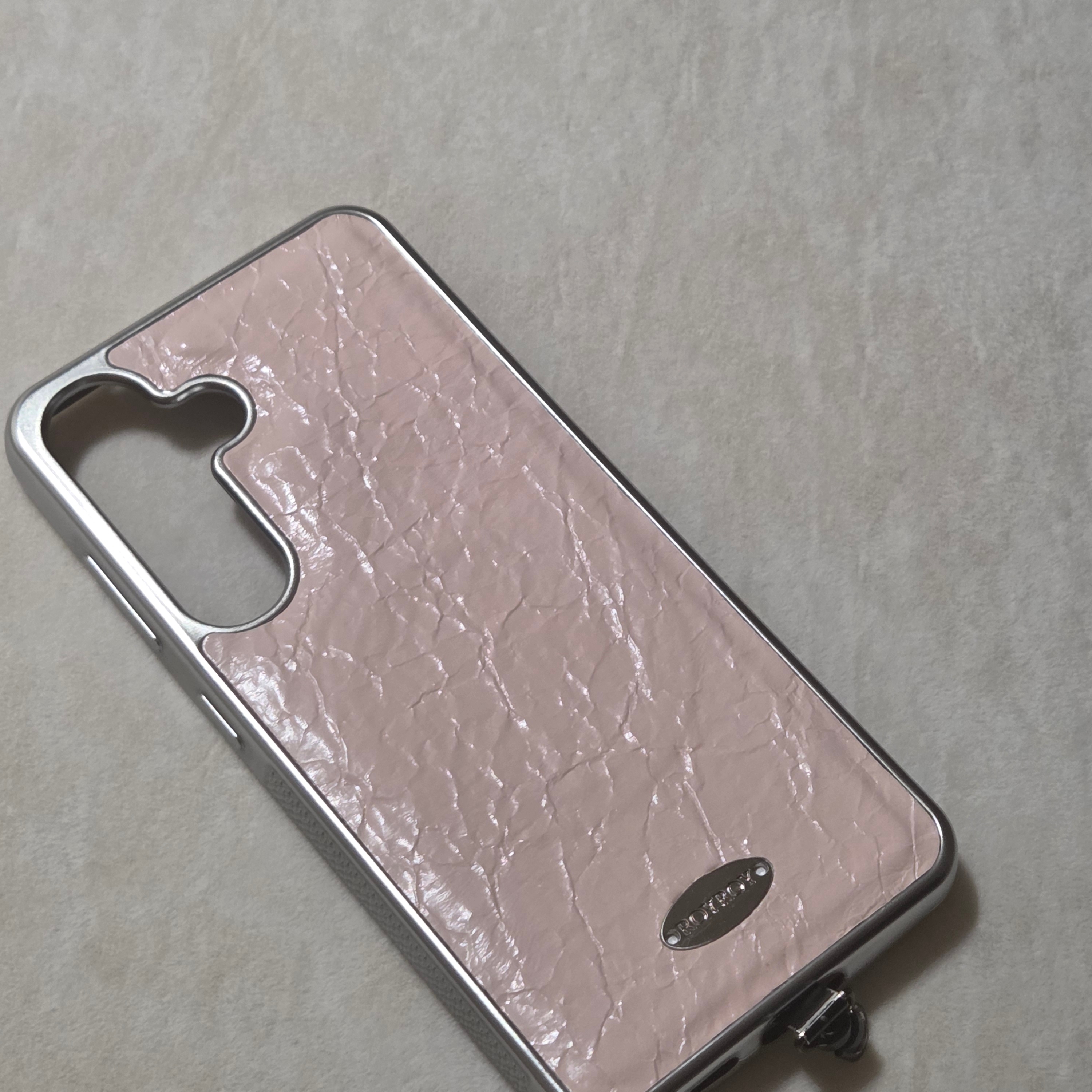 ROYROY MagSafe Pink Crack Leather Galaxy Case 착용 스타일 - 3