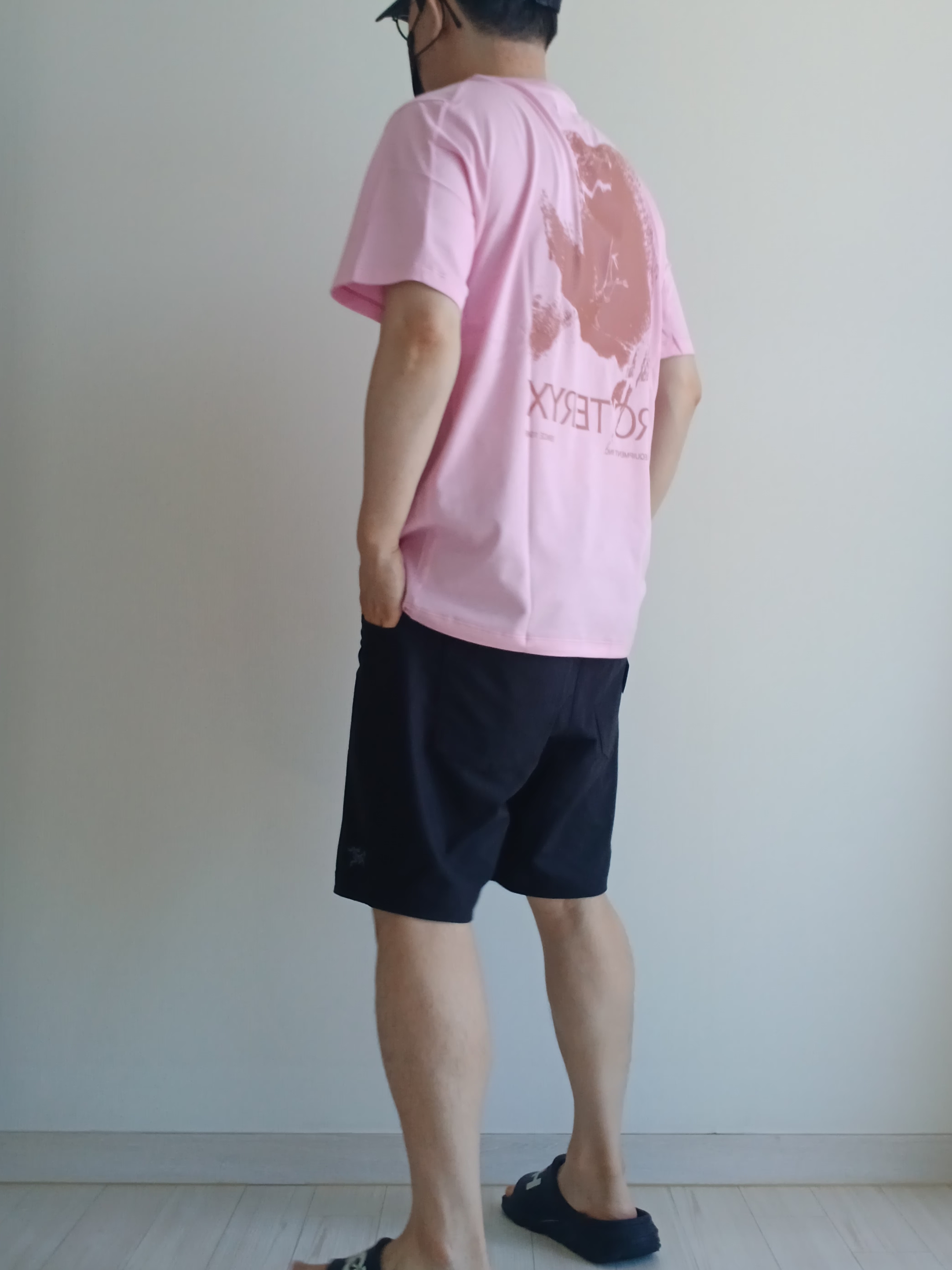 Arc'teryx Bird Word Cap 24K Black, Arc'teryx Kragg Cotton Short 9 Inch Black 착용 스타일 - 8