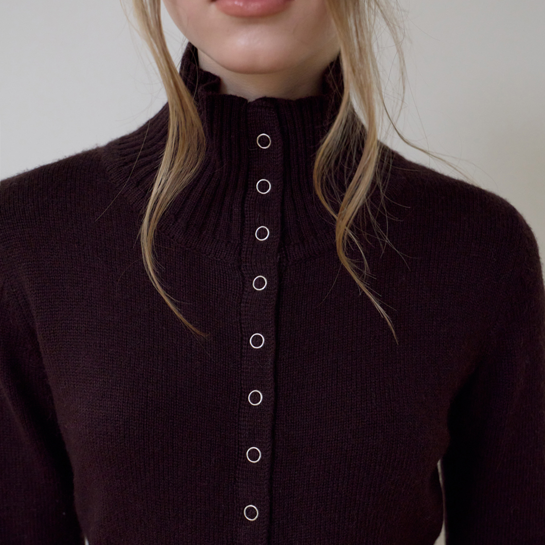 로제프란츠 하이넥 아일렛 가디건 [브라운](Rosefrantz High Neck Eyelet Cardigan [Brown]) - 2