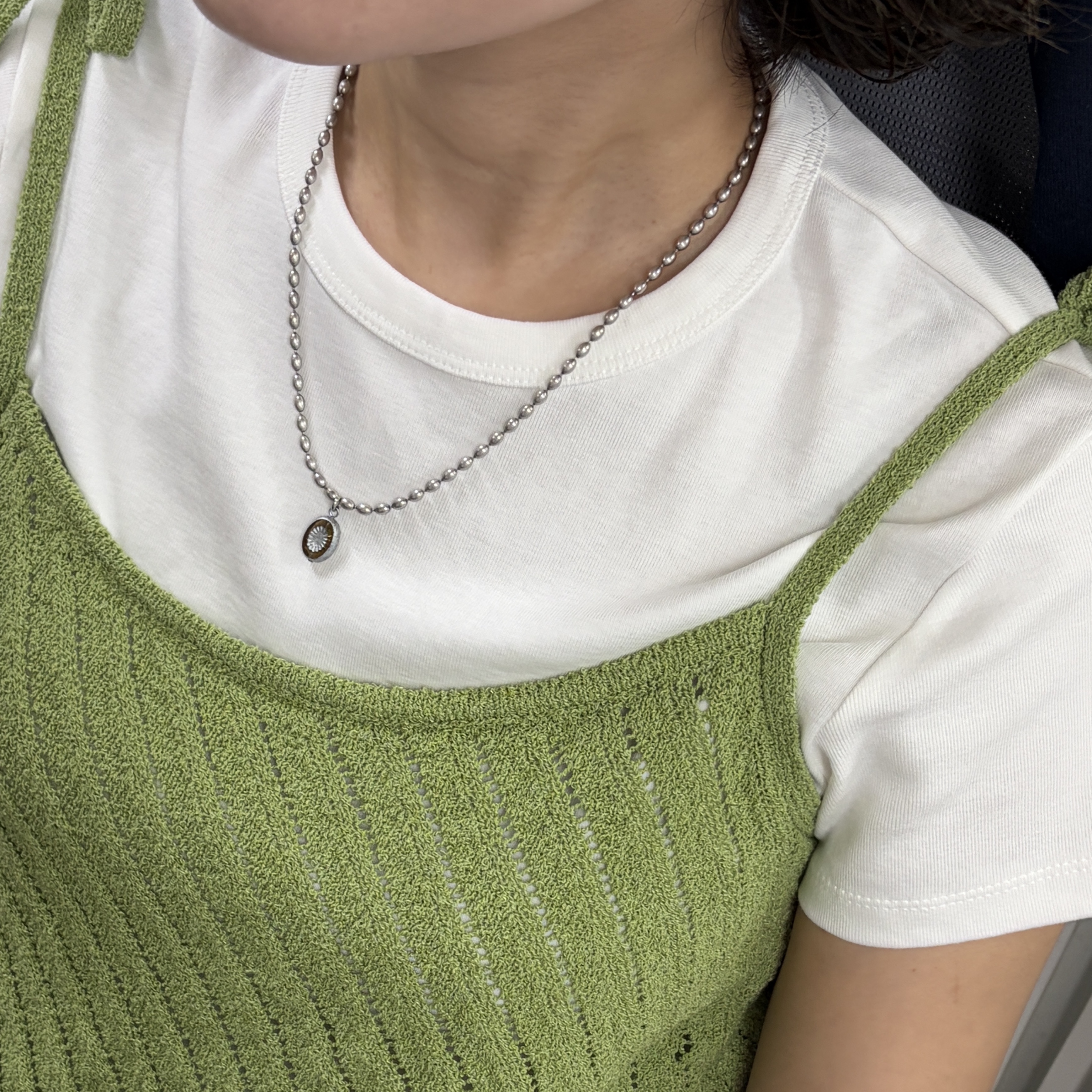 Riomeu Sepia oval chain necklace 착용 스타일 - 2