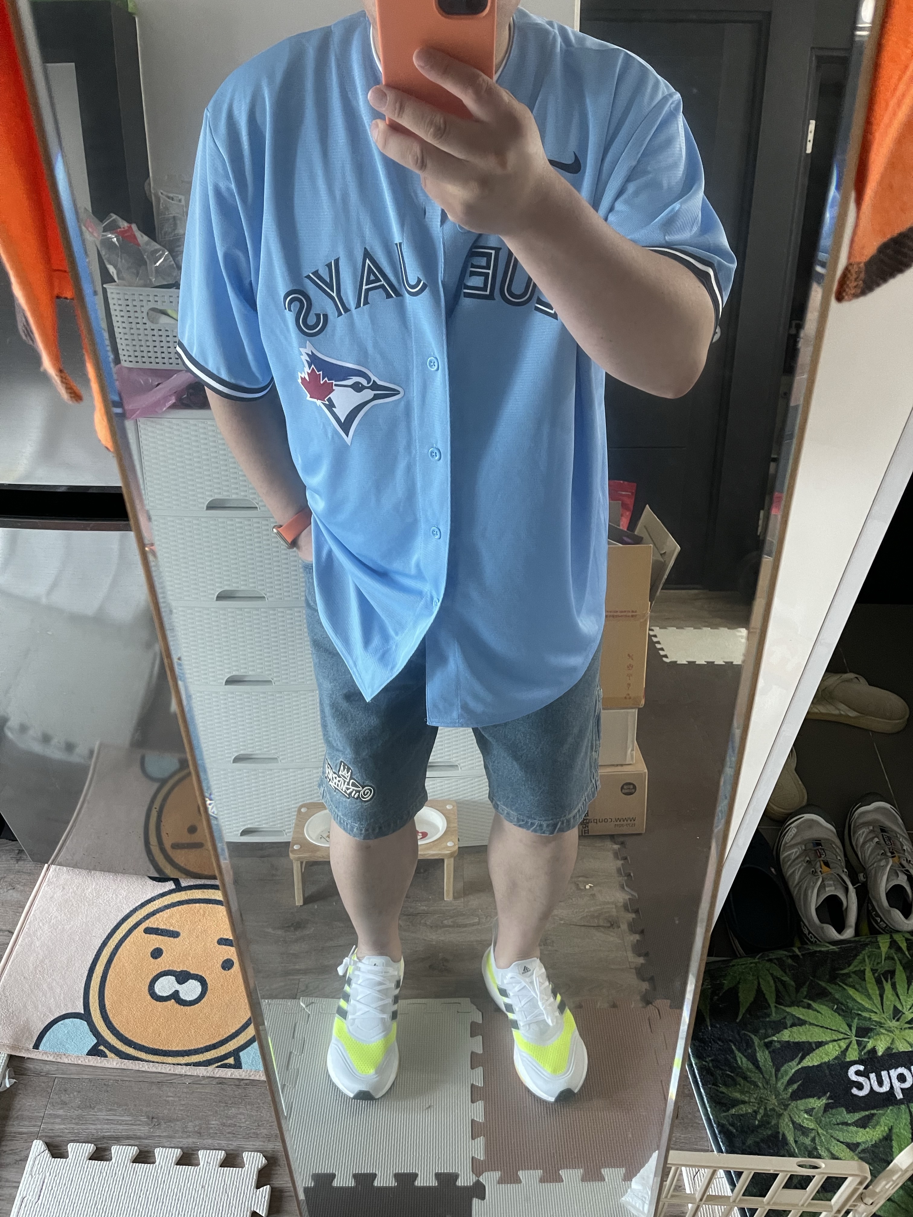 Adidas Ultraboost 21 Solar Yellow 착용 스타일