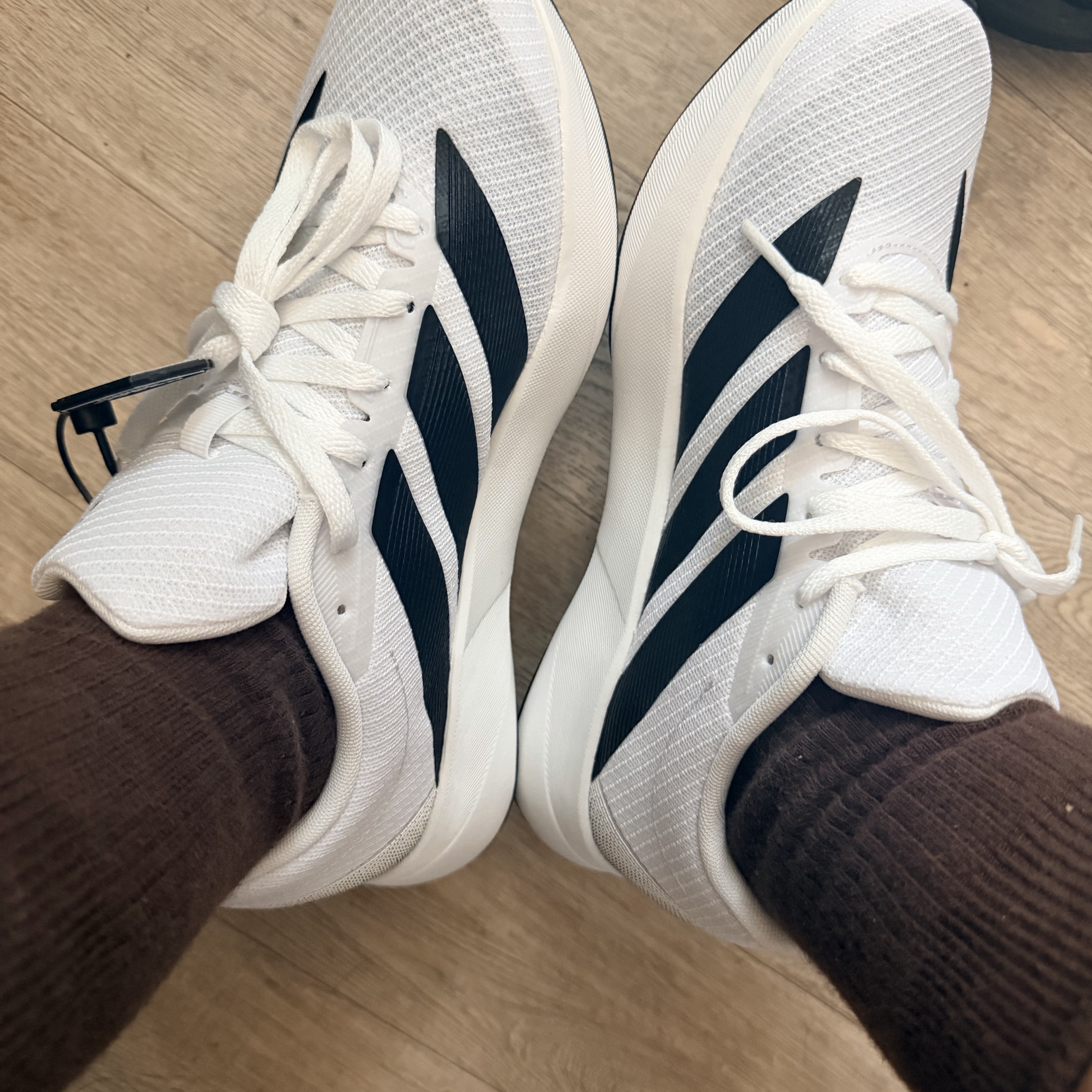Adidas Duramo RC2 Running Cloud White Core Black 착용 스타일