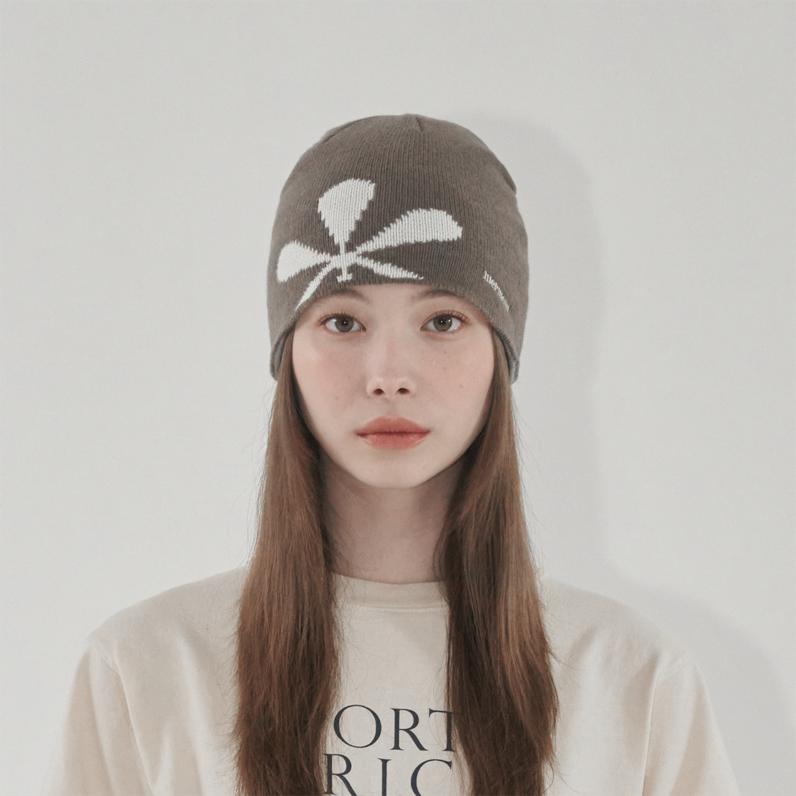 메르몽 플라워 캐시미어 비니 애쉬 브라운(Mermont Flower Cashmere Beanie Ash Brown) - 2