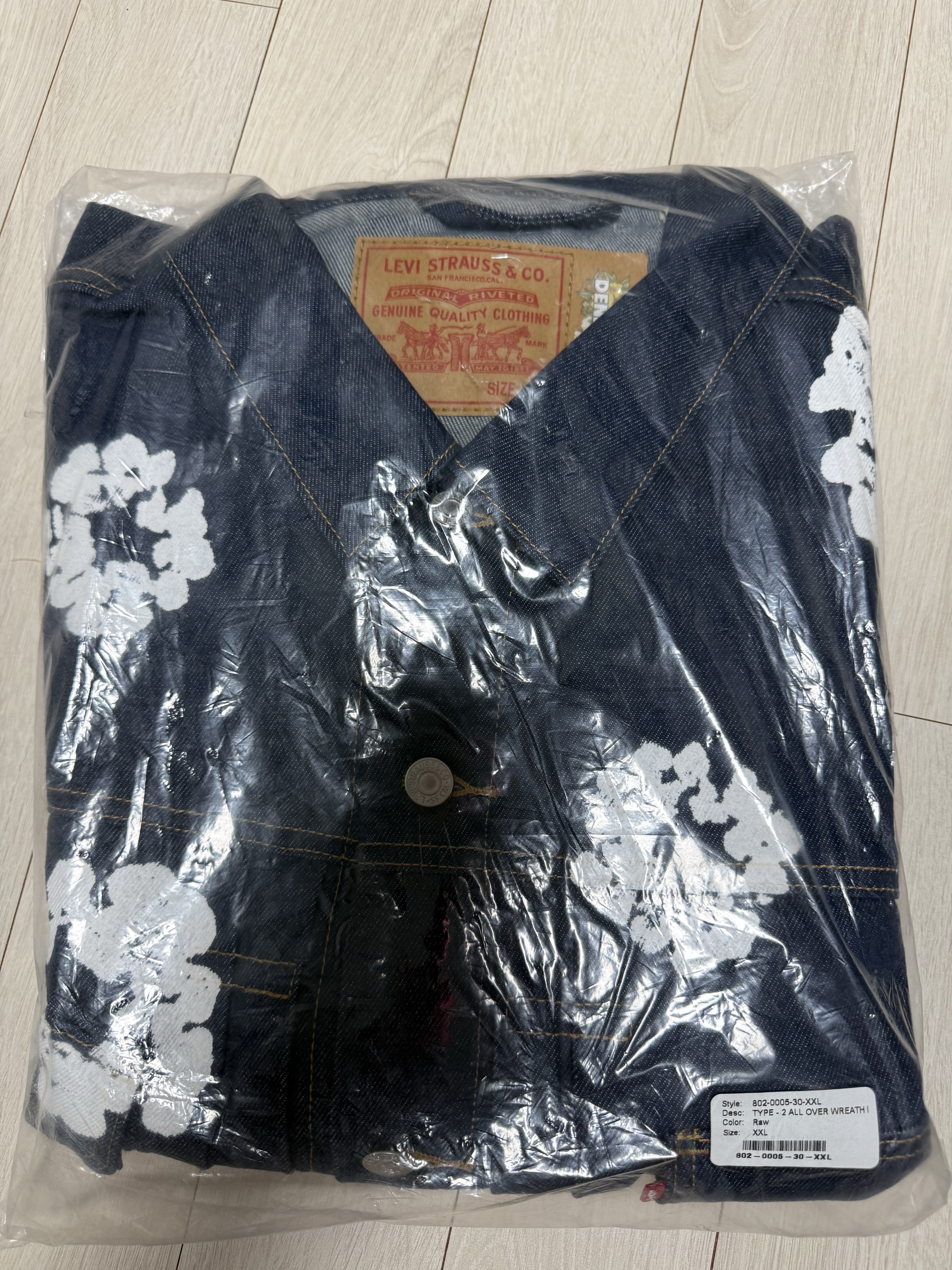 Denim Tears Type II All Over Wreath Jacket Raw 착용 스타일