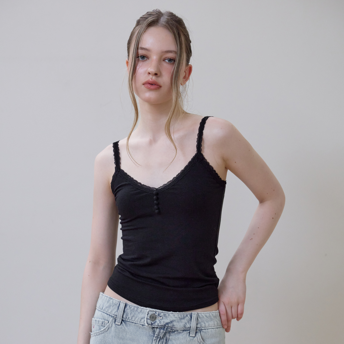 로제프란츠 버튼 레이스 슬리브리스 [블랙](Rosefrantz Button Lace Sleeveless [Black]) - 4