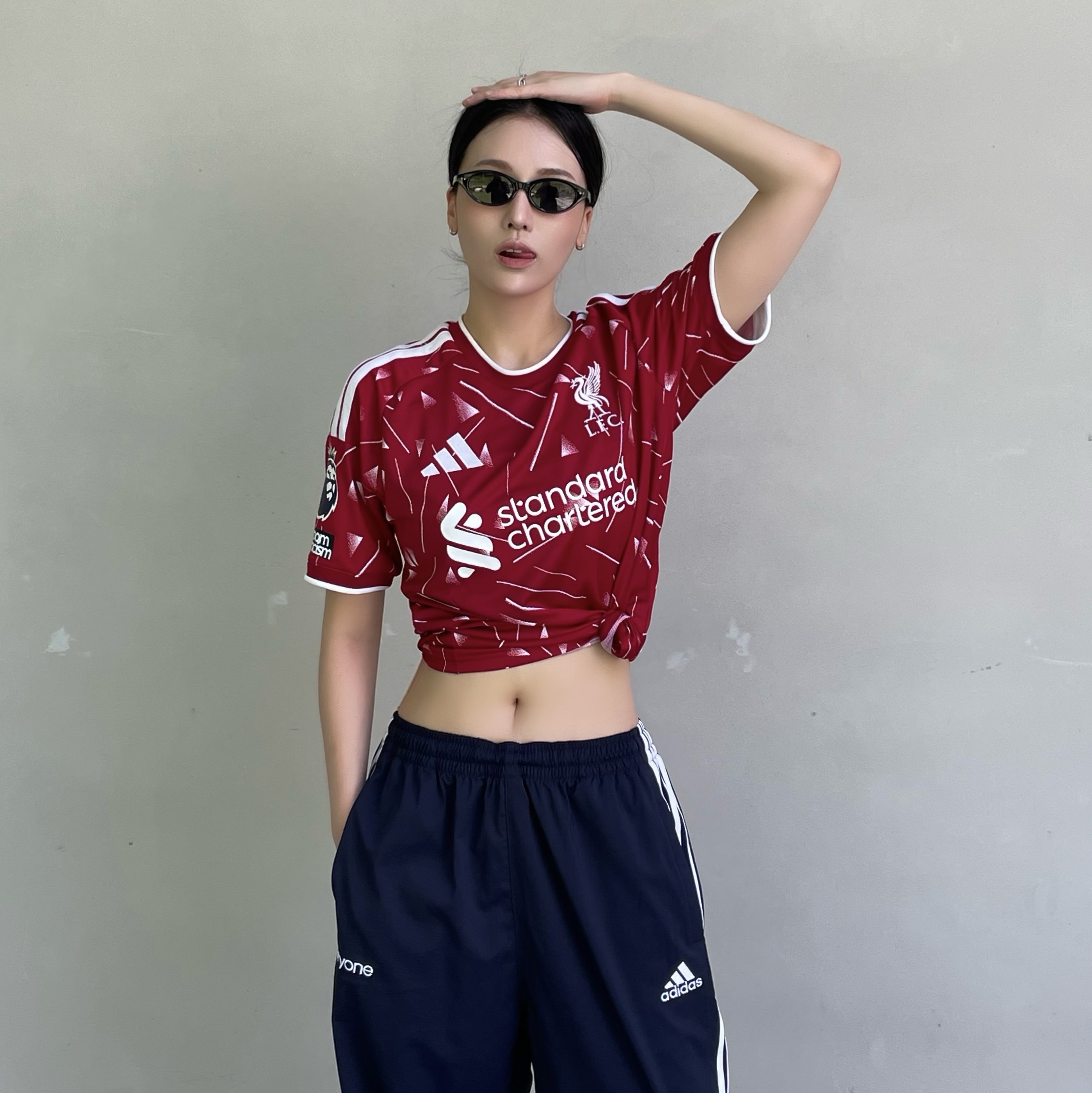 Adidas Liverpool FC 2026/27 Home Jersey Active Maroon - KR Sizing (Non Marking Ver.) 착용 스타일 - 1