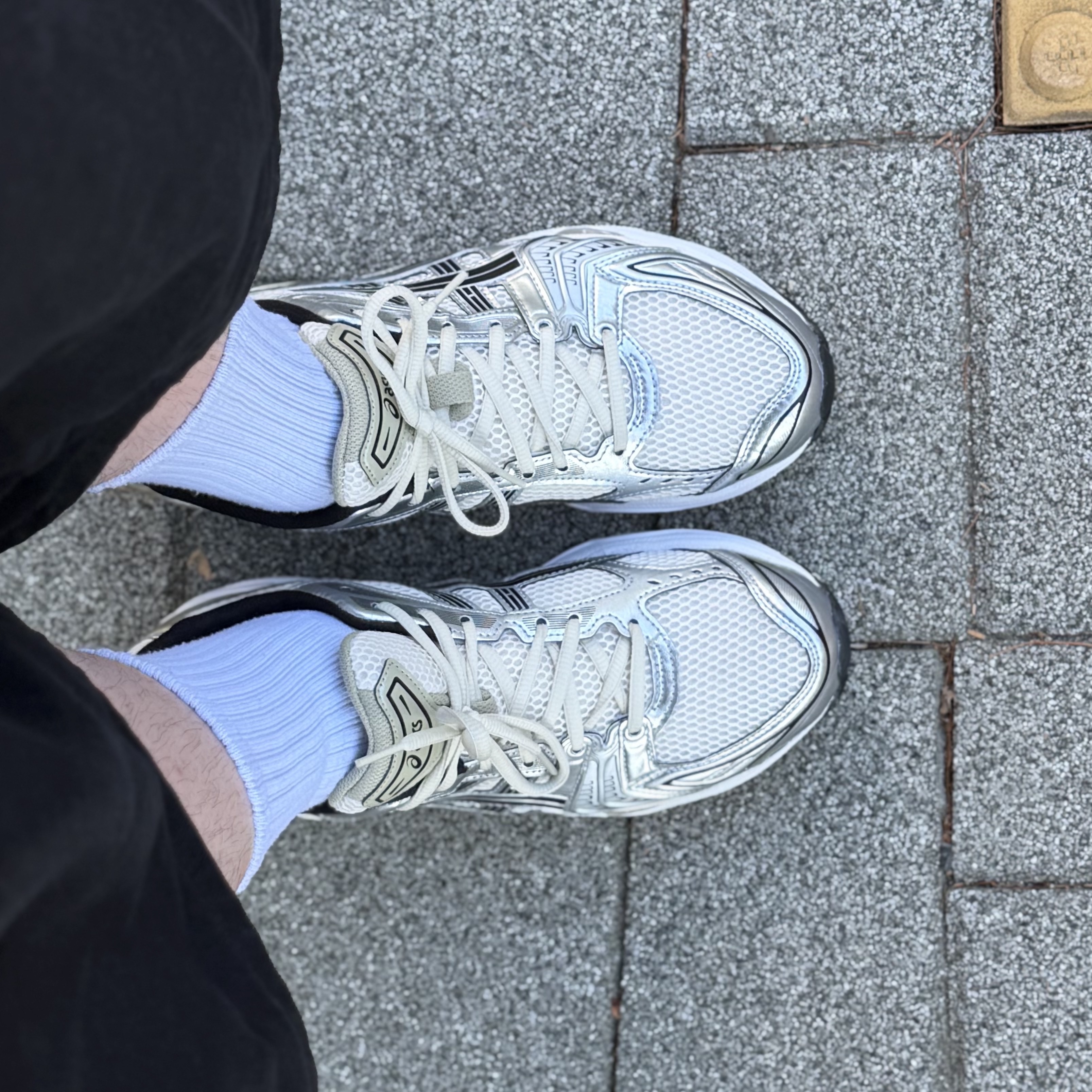 Asics Gel-Kayano 14 Birch Pure Silver 착용 스타일