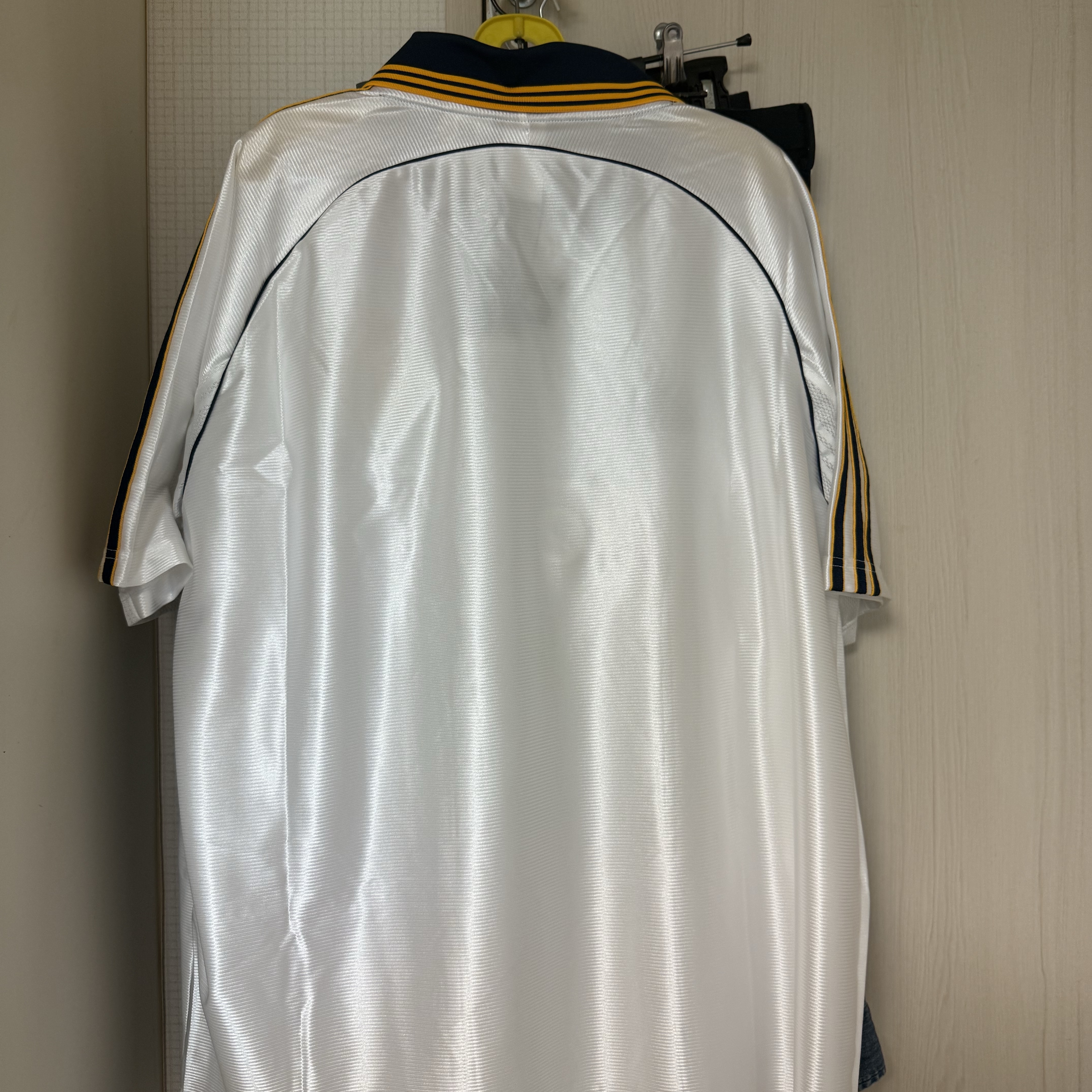 Adidas Real Madrid 99/00 Home Jersey White - KR Sizing (Non Marking Ver.) 착용 스타일 - 3