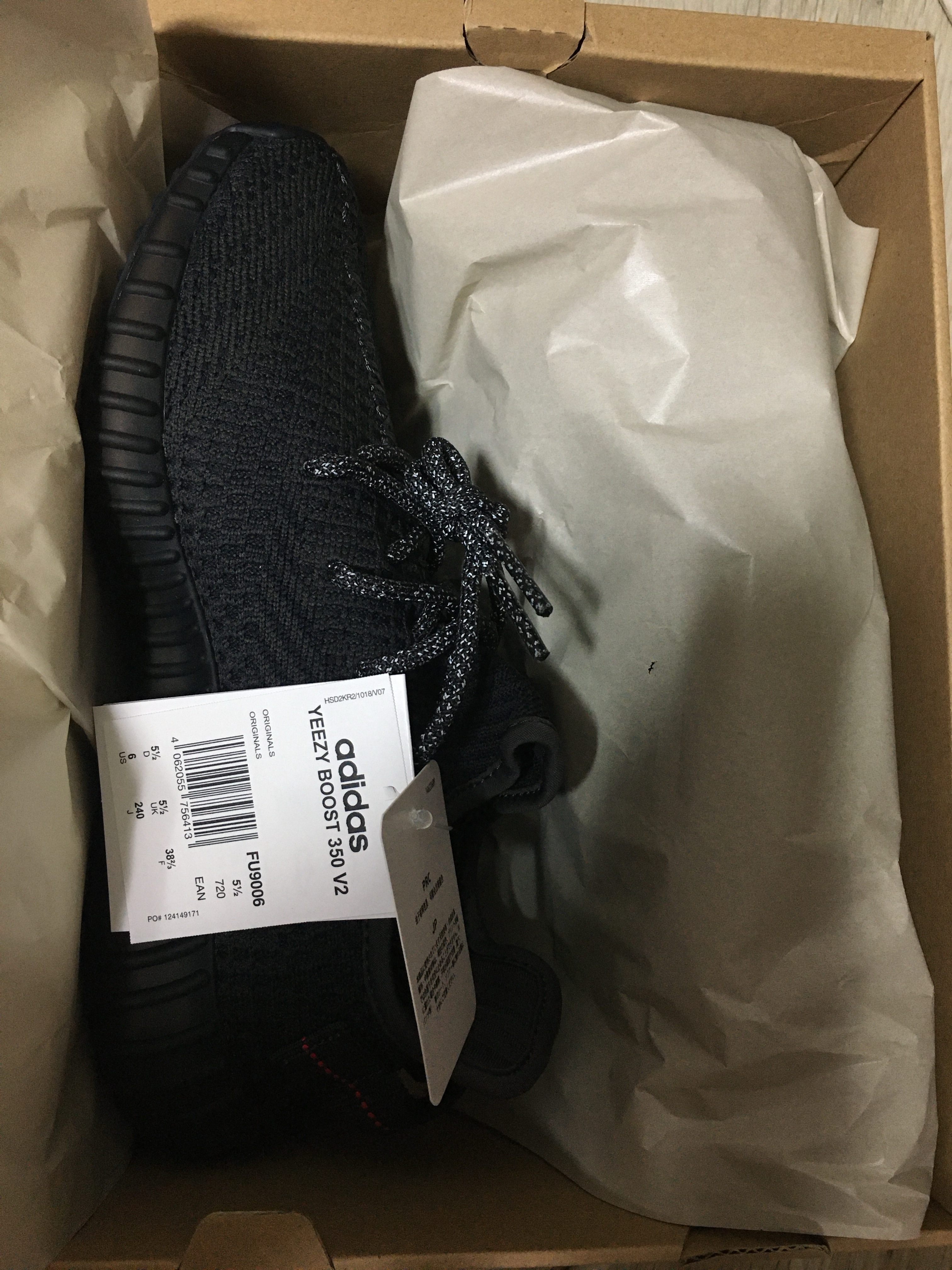 Adidas Yeezy Boost 350 Pirate Black 2016 착용 스타일