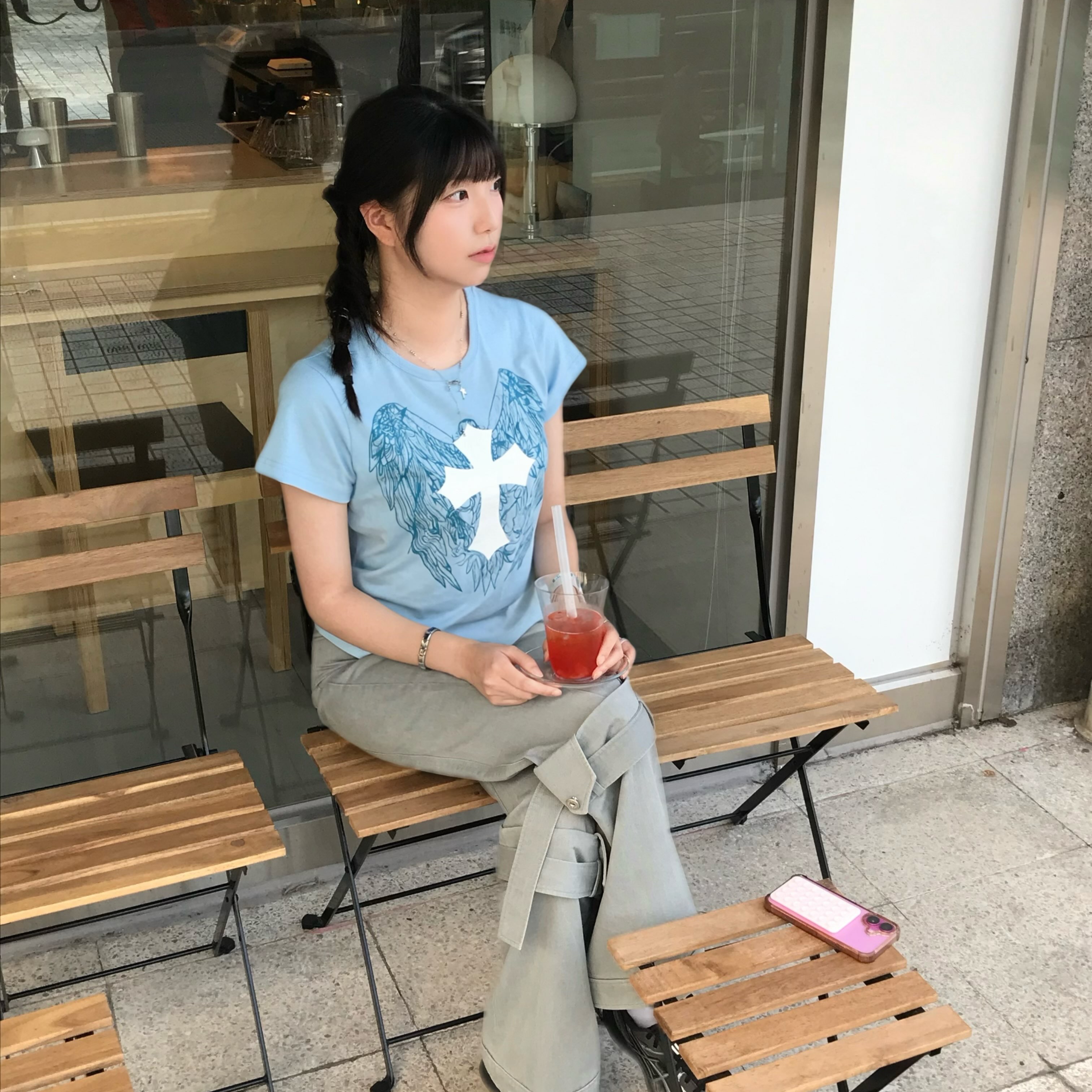 SLOW RECORD HOUSE Cross Wing T-Shirt Blue 착용 스타일 - 4