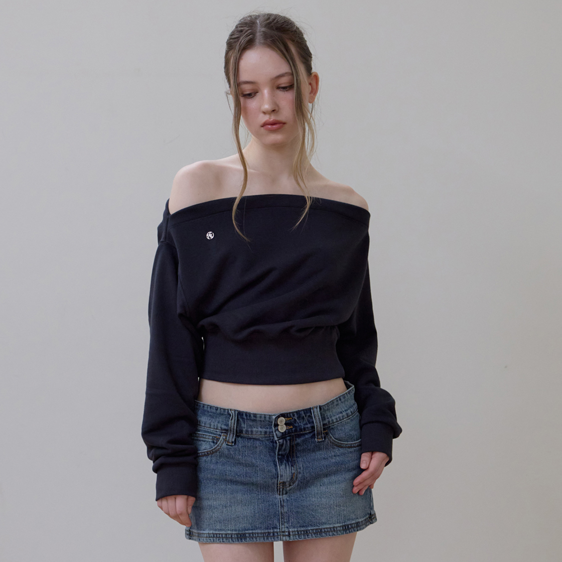 로제프란츠 크롭 오프숄더 스웨트셔츠 [차콜](Rosefrantz Crop Off Shoulder Sweatshirt [Charcoal]) - 5