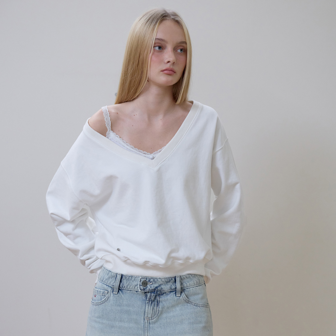 로제프란츠 딥 브이넥 스웨트셔츠 [아이보리](Rosefrantz Deep V-neck Sweatshirt [Ivory]) - 3