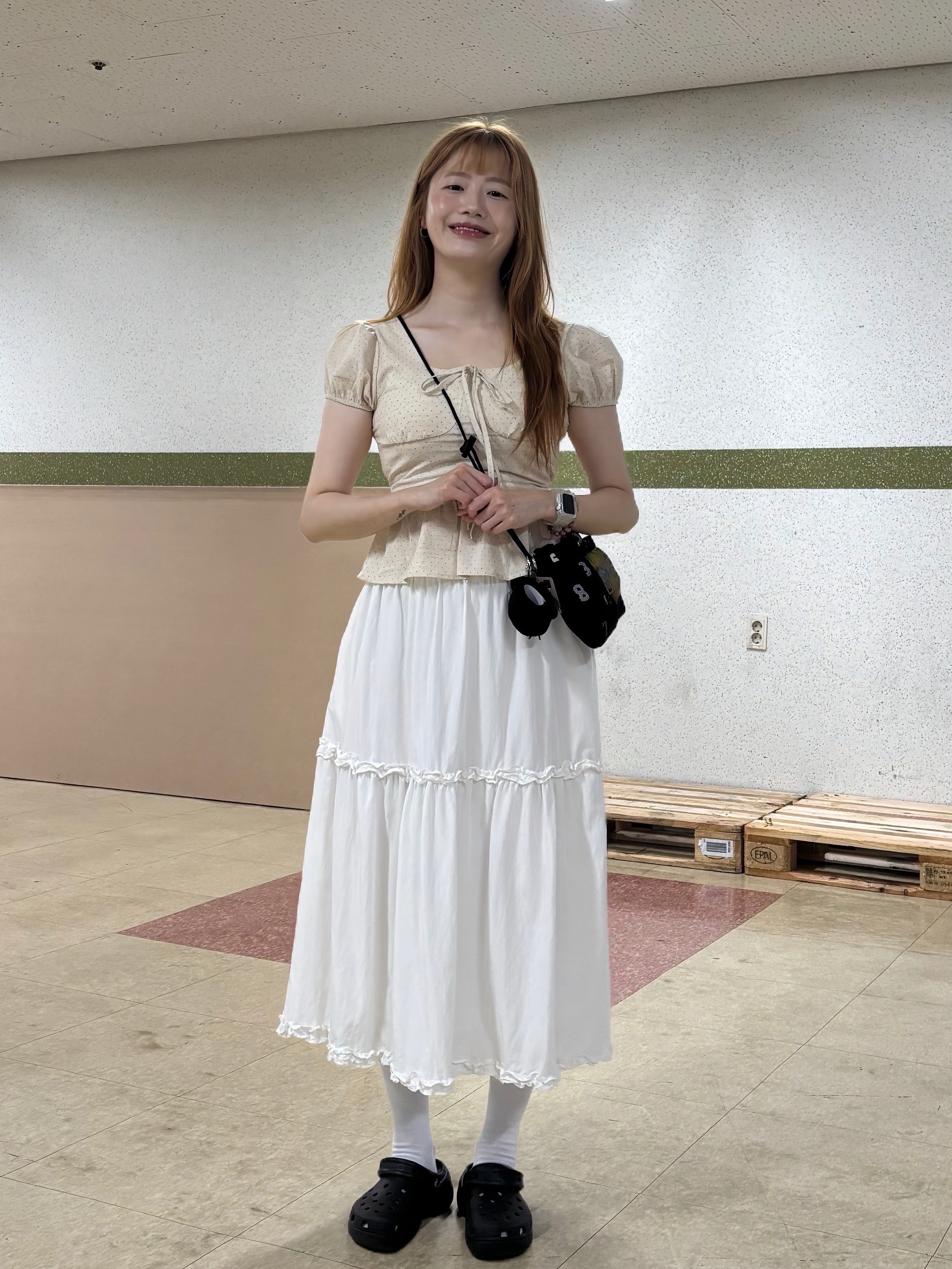 Sou Sou Poketle Mesh Sacoche Black, (W) Crocs Classic Platform Clog Black 착용 스타일 - 4