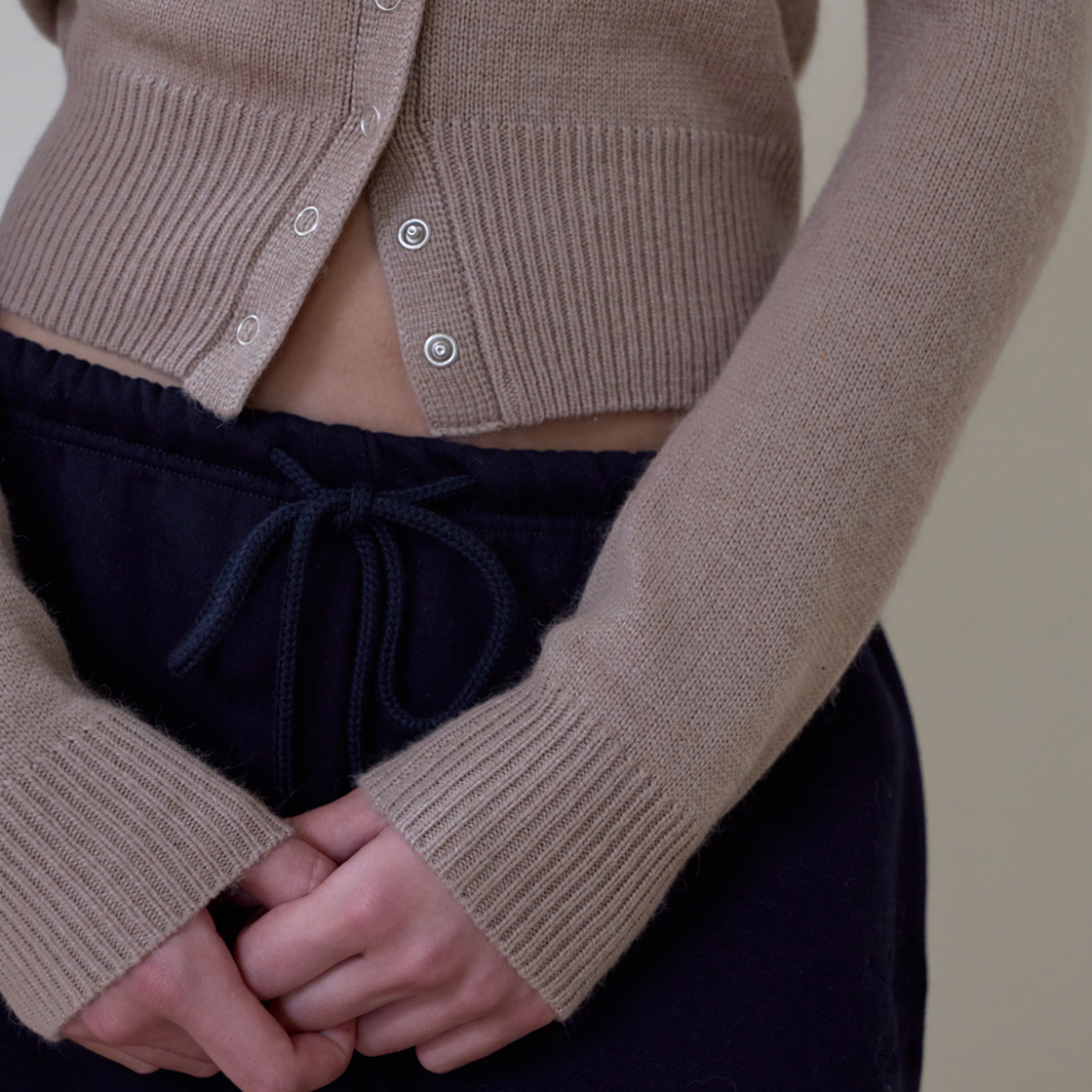 로제프란츠 하이넥 아일렛 가디건 [베이지](Rosefrantz High Neck Eyelet Cardigan [Beige]) - 5