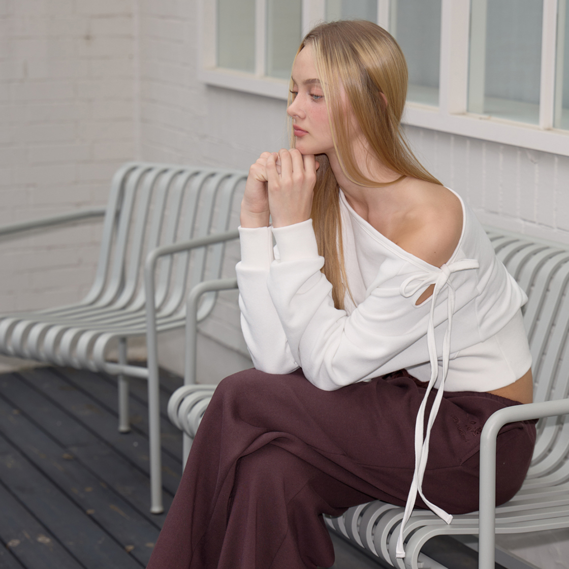 로제프란츠 와이드 오프숄더 스웨트셔츠 [아이보리](Rosefrantz Wide Off-Shoulder Sweatshirt [Ivory]) - 3