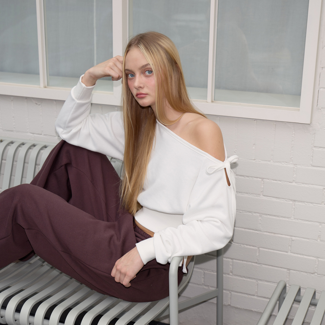 로제프란츠 와이드 오프숄더 스웨트셔츠 [아이보리](Rosefrantz Wide Off-Shoulder Sweatshirt [Ivory]) - 5
