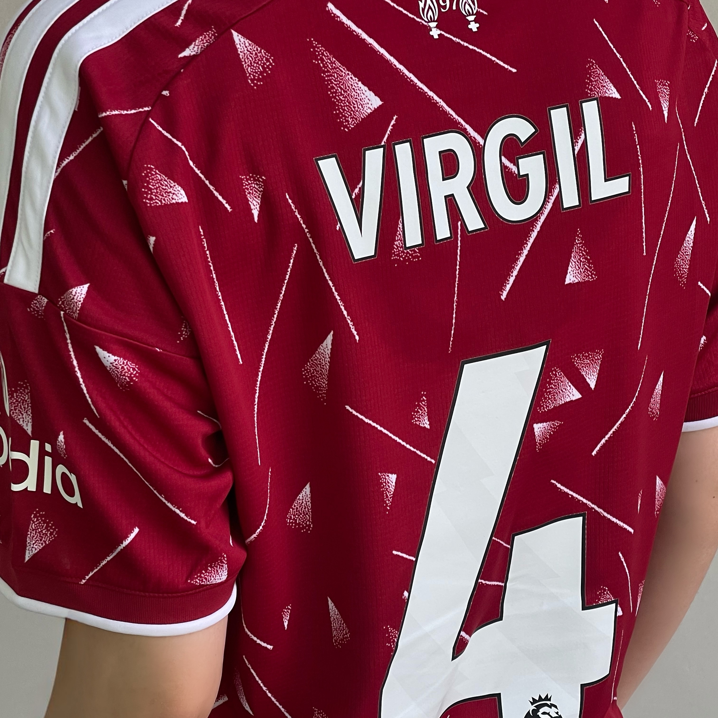 Adidas Liverpool FC 2026/27 Home Jersey Active Maroon - KR Sizing (Non Marking Ver.) 착용 스타일 - 4