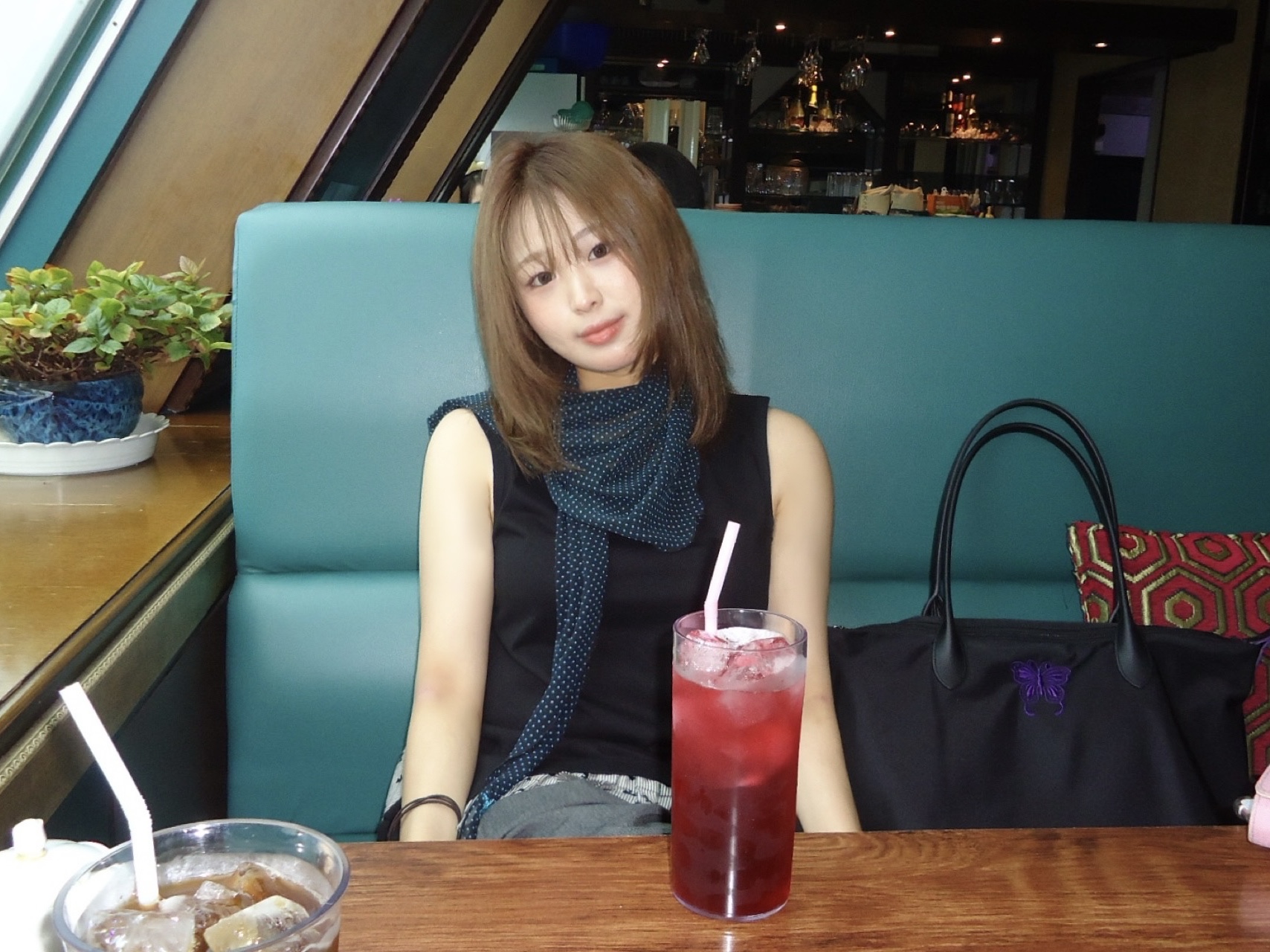 COYSEIO Coy Bumble Sneakers Black 착용 스타일 - 5