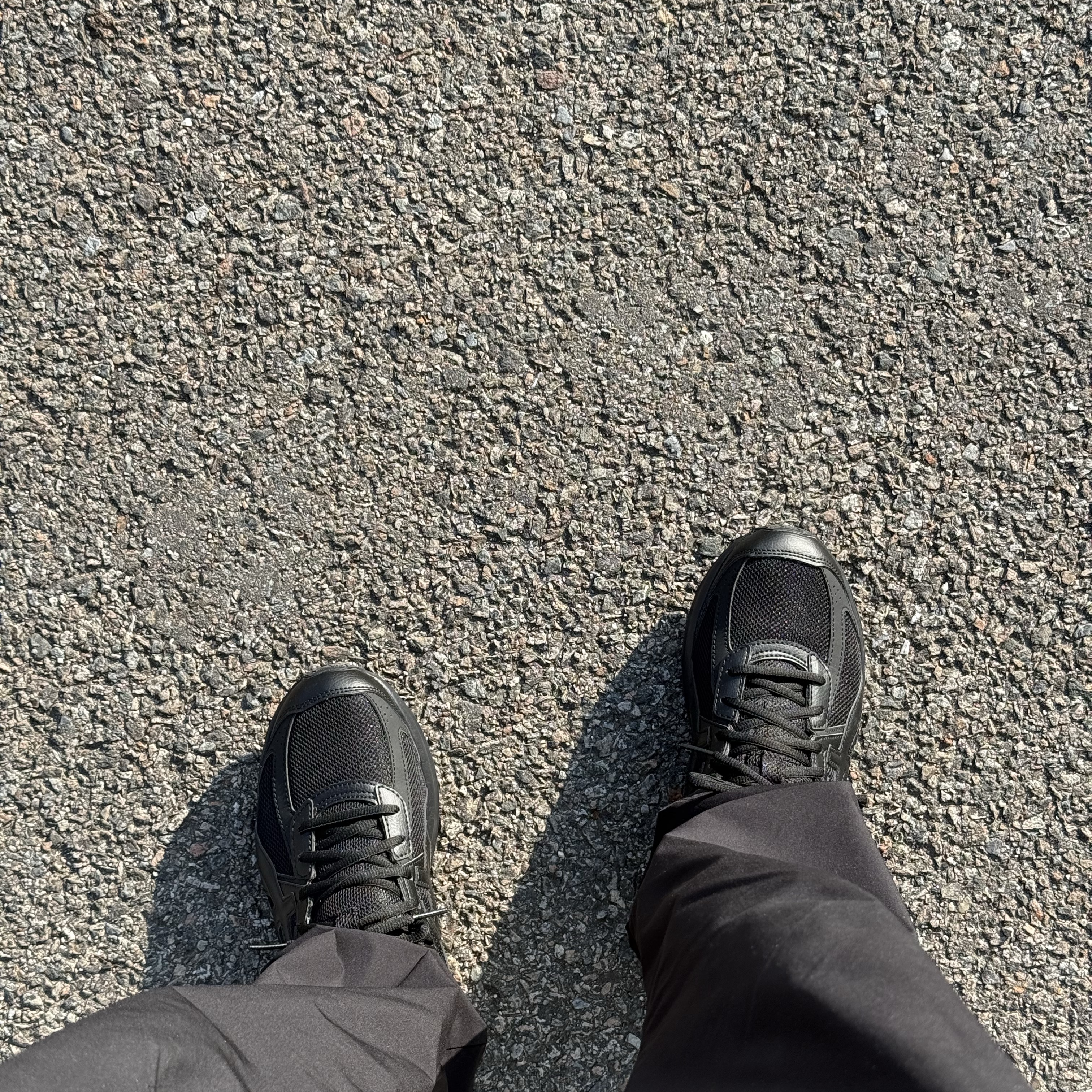 Asics Jog 100 S Black - 2E Wide 착용 스타일