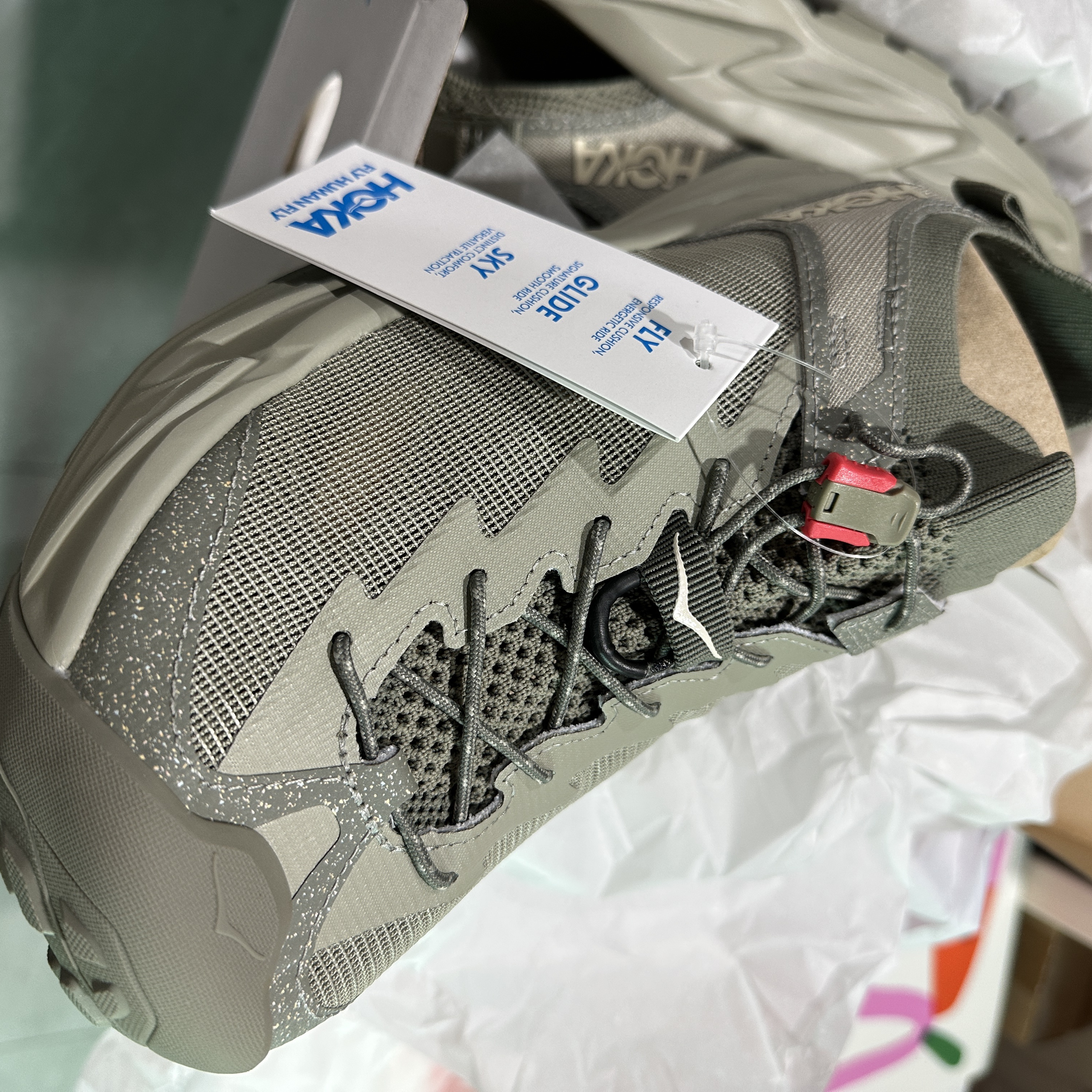 Hoka Hopara 2 Barley Oat Milk 착용 스타일 - 5