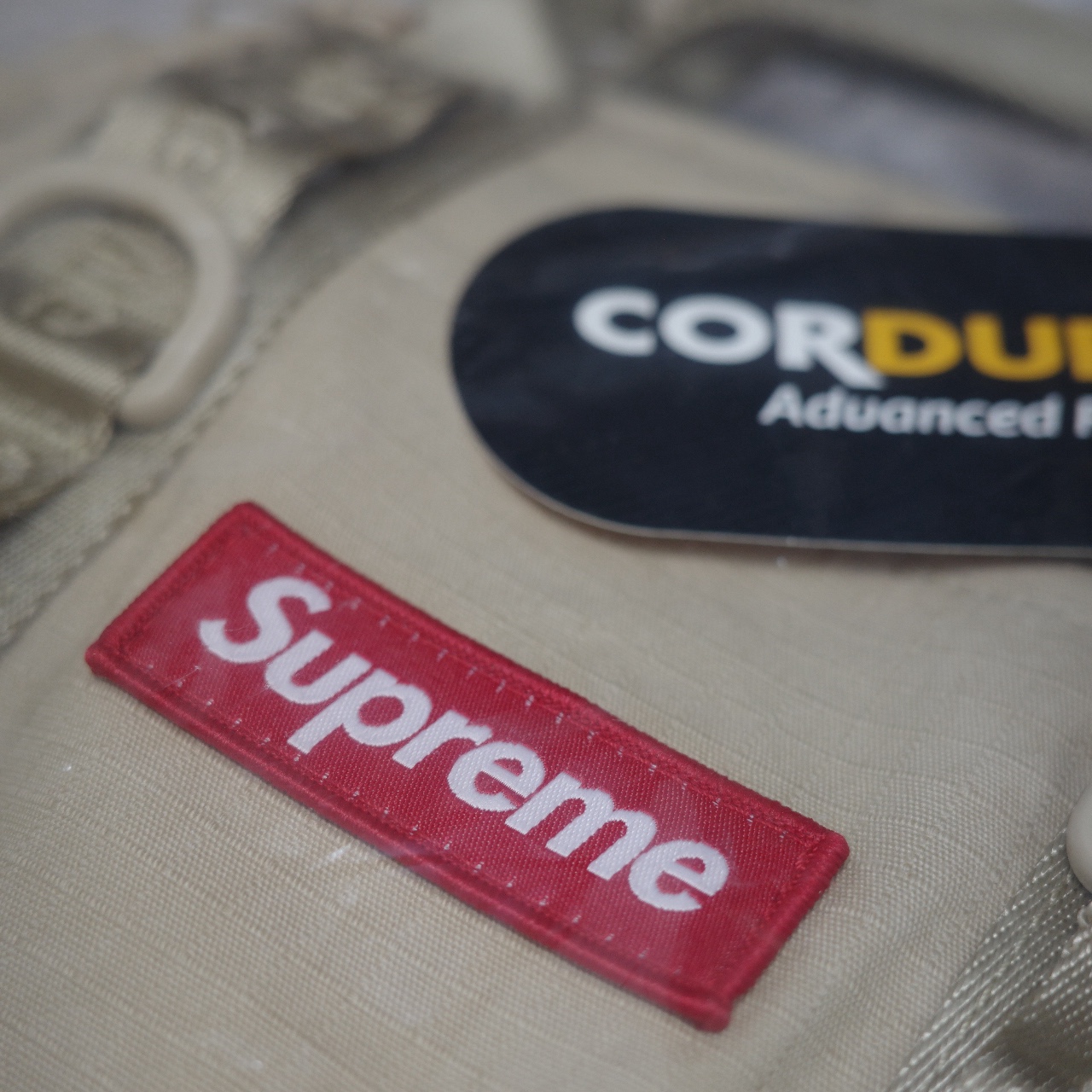 Supreme Mini Duffle Bag Tan - 26SS 착용 스타일 - 2