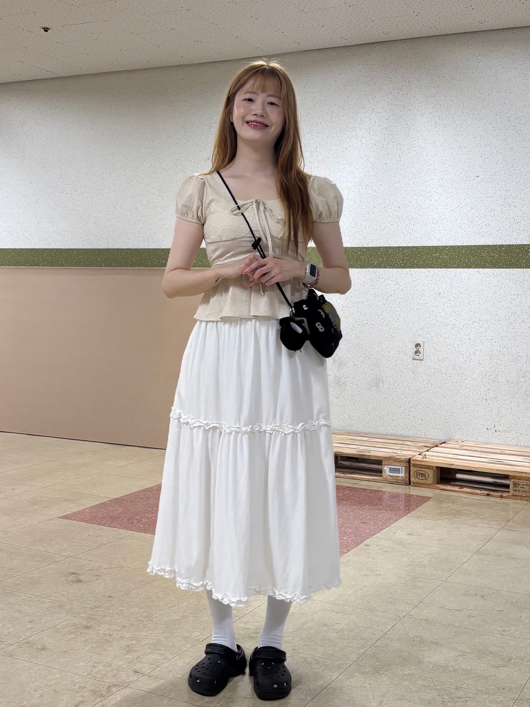 Sou Sou Poketle Mesh Sacoche Black, (W) Crocs Classic Platform Clog Black 착용 스타일 - 5