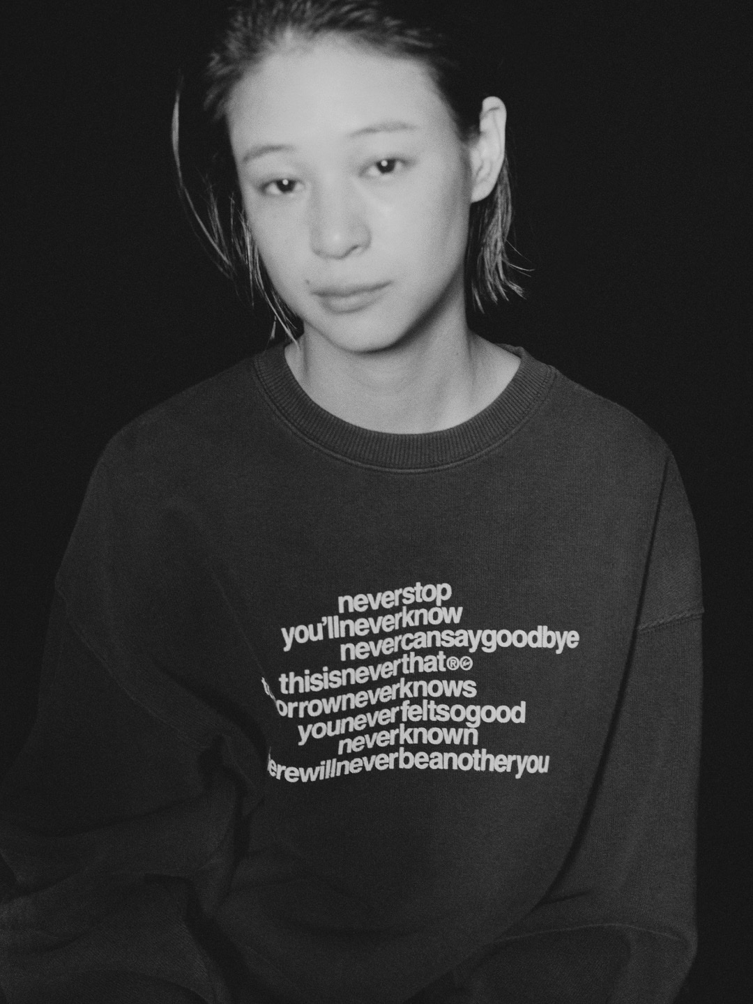 thisisneverthat x Fragment Design Hoodie Off Black, thisisneverthat x Fragment Design T-Shirt Off Black 착용 스타일 - 4