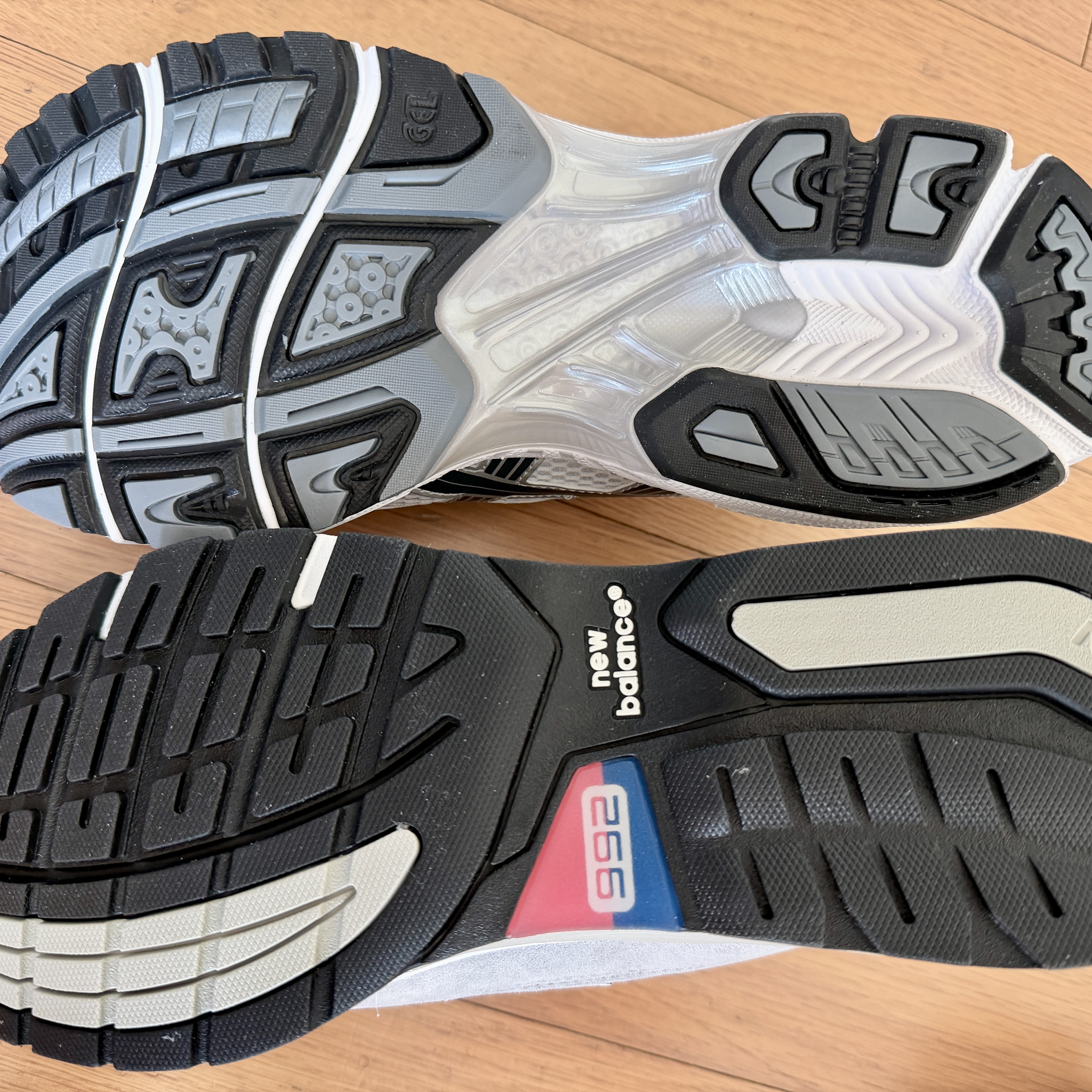 Asics Gel-Kayano 14 White Graphite Grey 착용 스타일 - 5