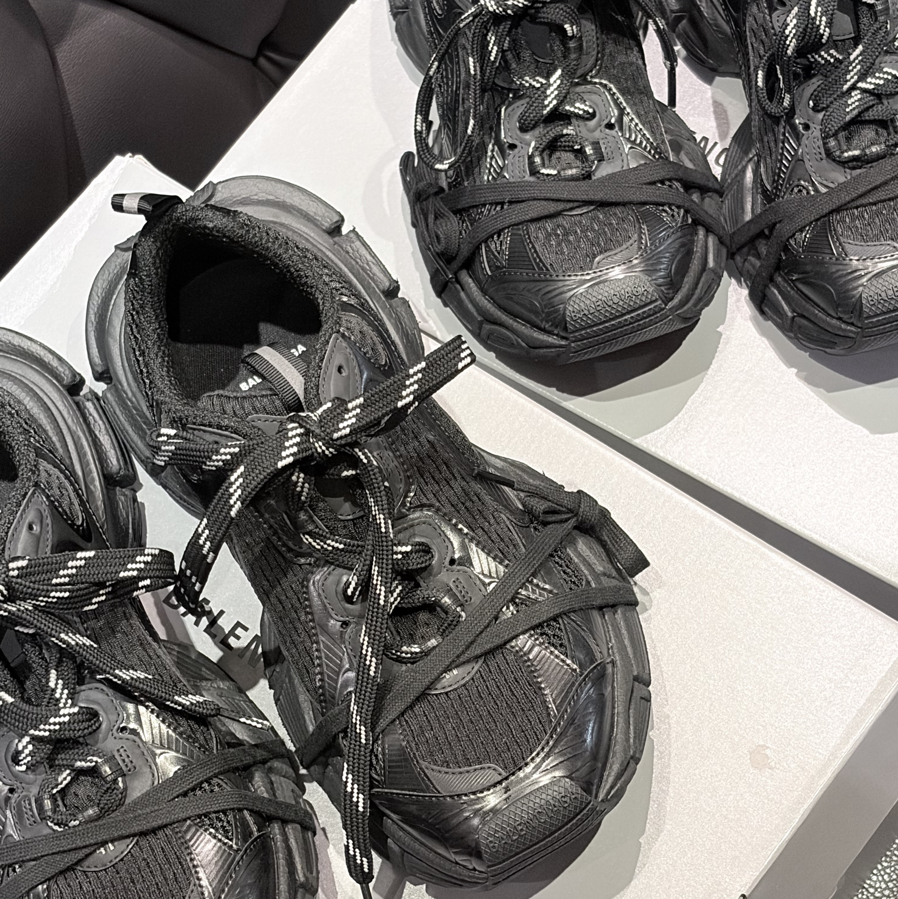 Balenciaga 3XL Sneaker Black, Balenciaga 3XL Sneakers Black 착용 스타일