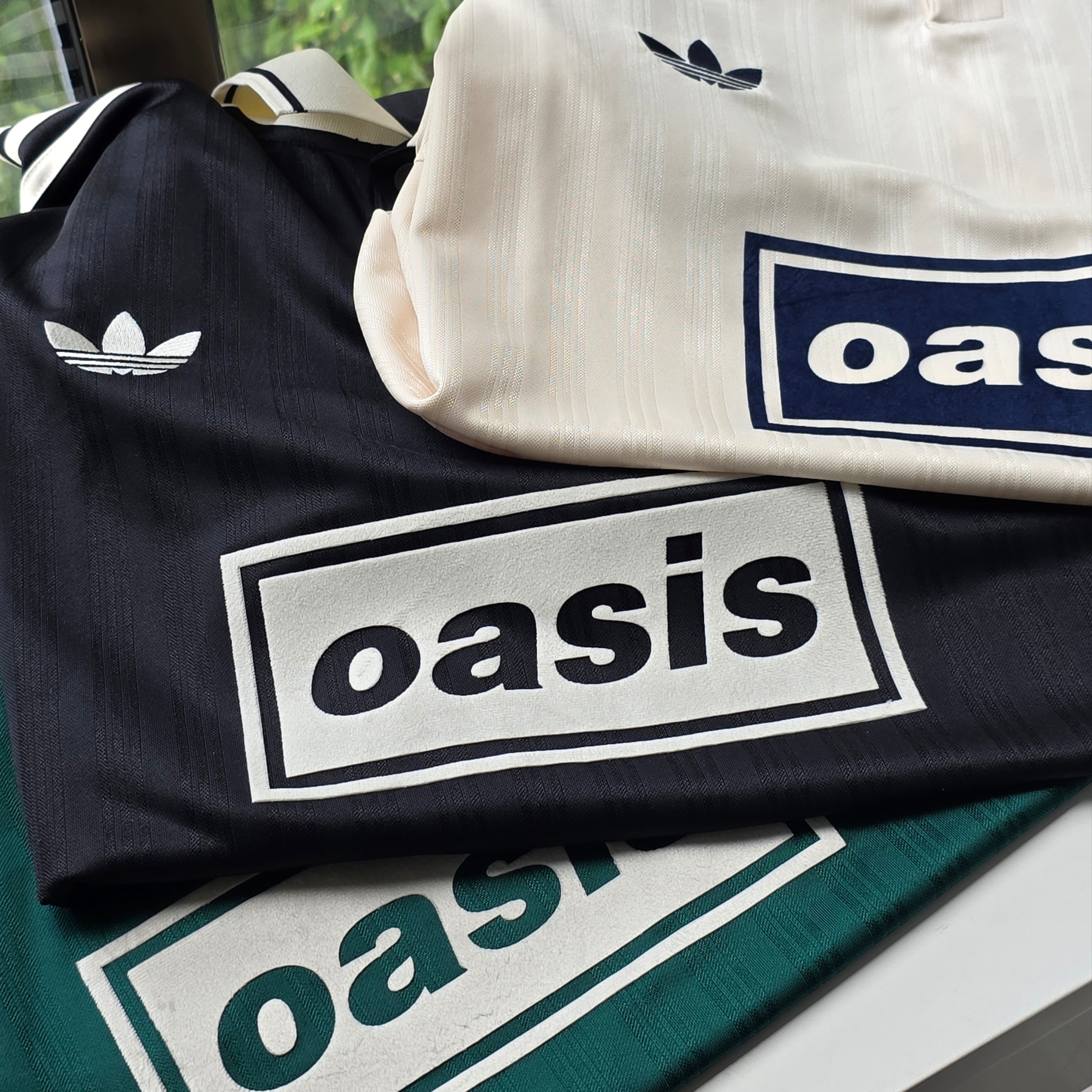 Adidas x Oasis Tour Jacquard Jersey Black - US Sizing 착용 스타일 - 5
