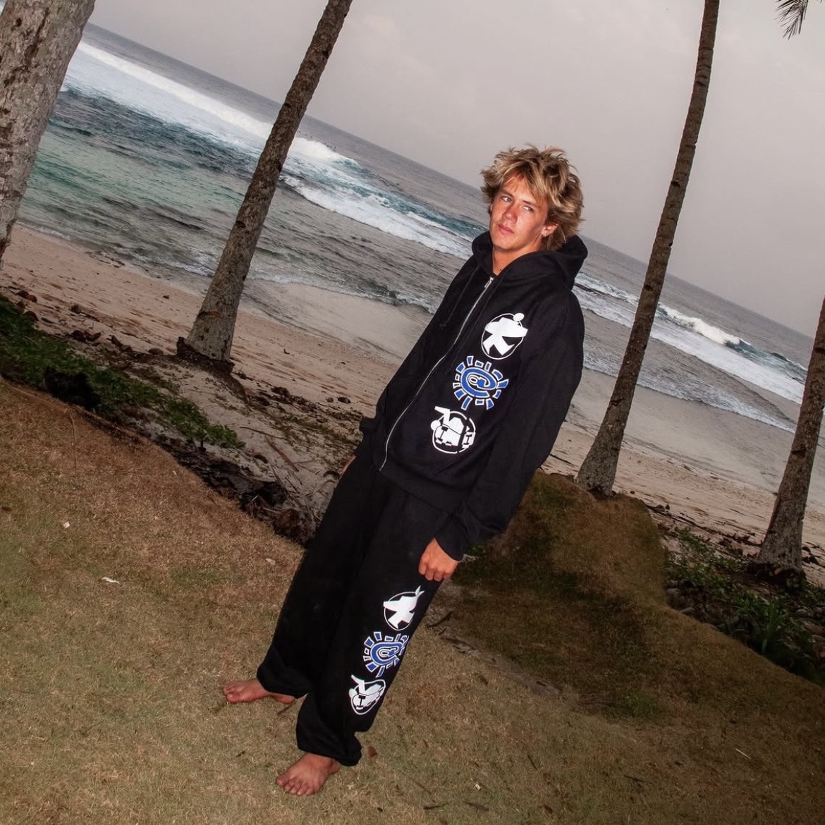 Stussy x Always Do What You Should Do Stack Zip Hoodie Black 착용 스타일 - 2