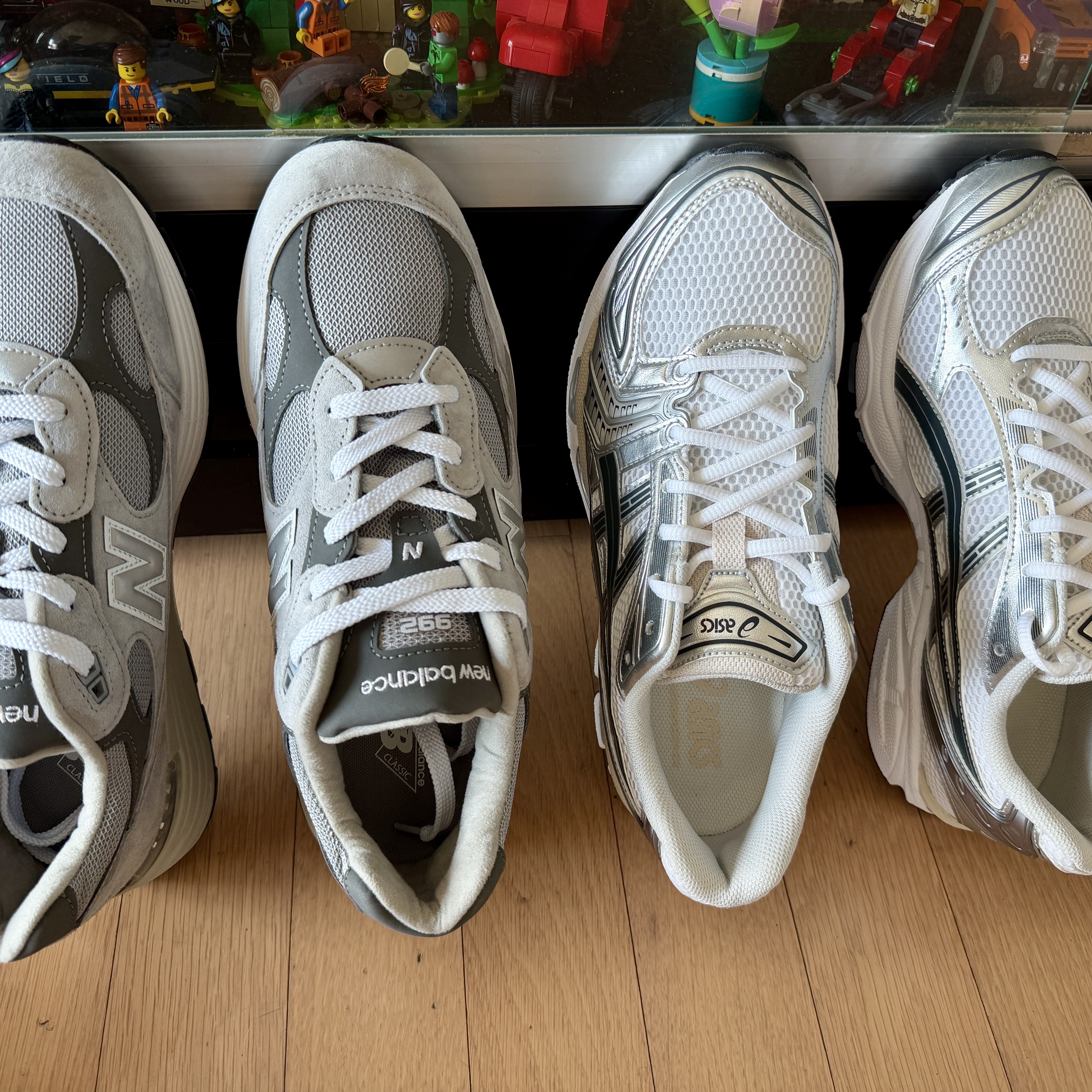 Asics Gel-Kayano 14 White Graphite Grey 착용 스타일 - 6