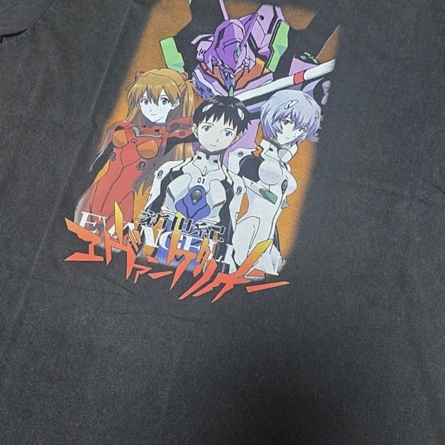 GU x Evangelion Washed Graphic T-Shirt Dark Gray 착용 스타일