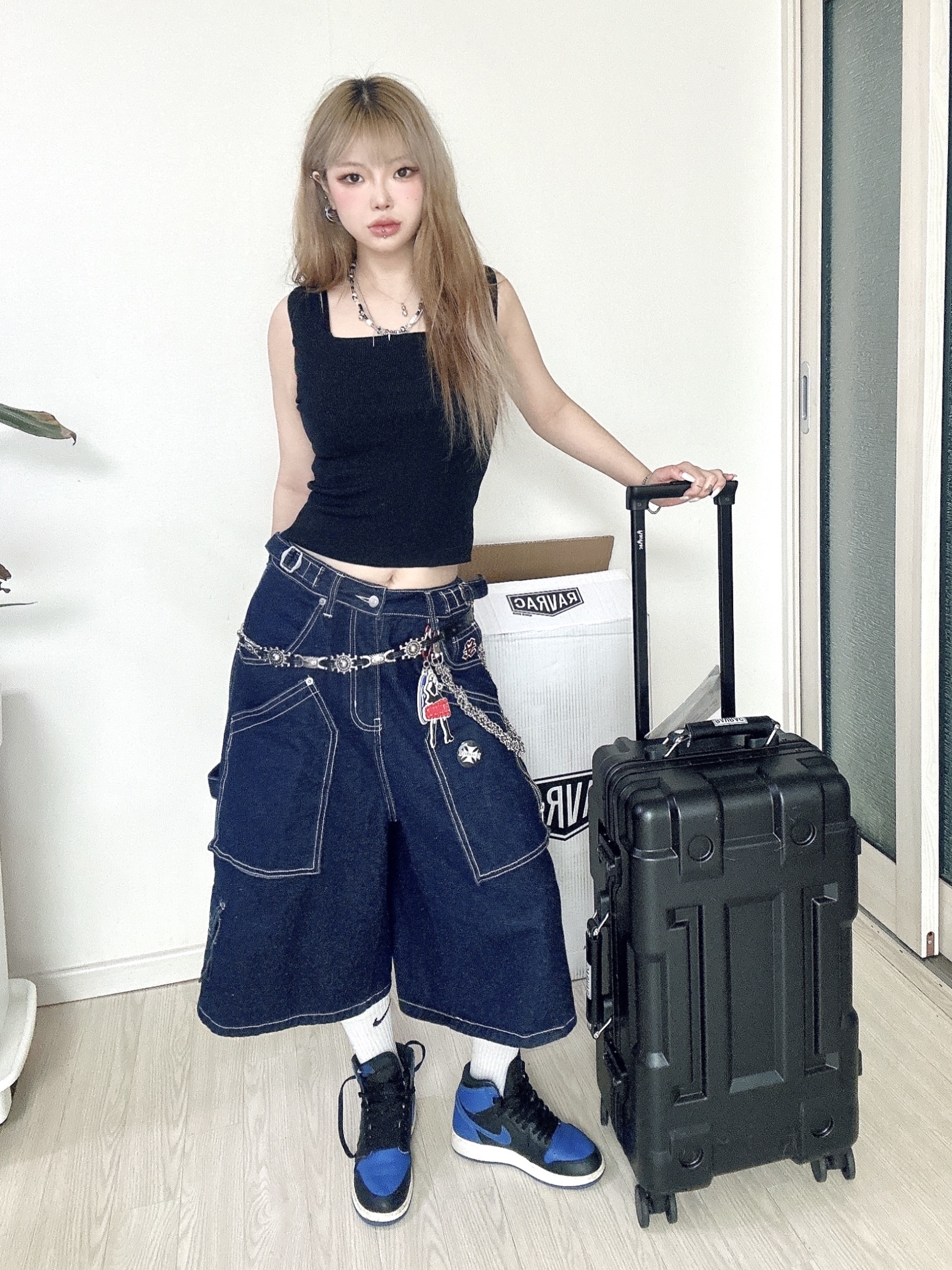 Jordan 1 Retro Royal 2017, Hysteric Glamour Vixen Girl Key Holder Multi 착용 스타일