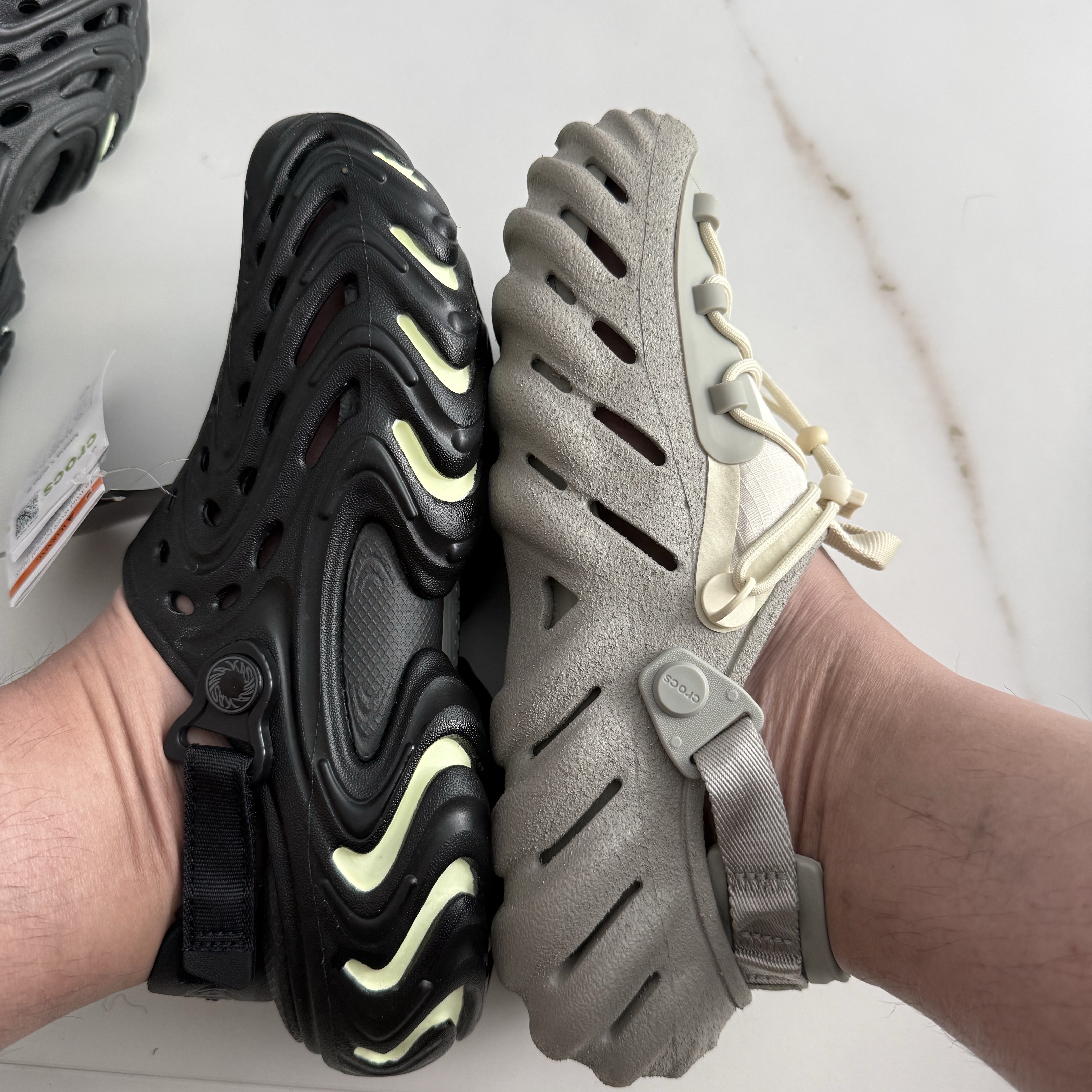 Crocs x Kasina Echo II Black Glow 착용 스타일 - 2