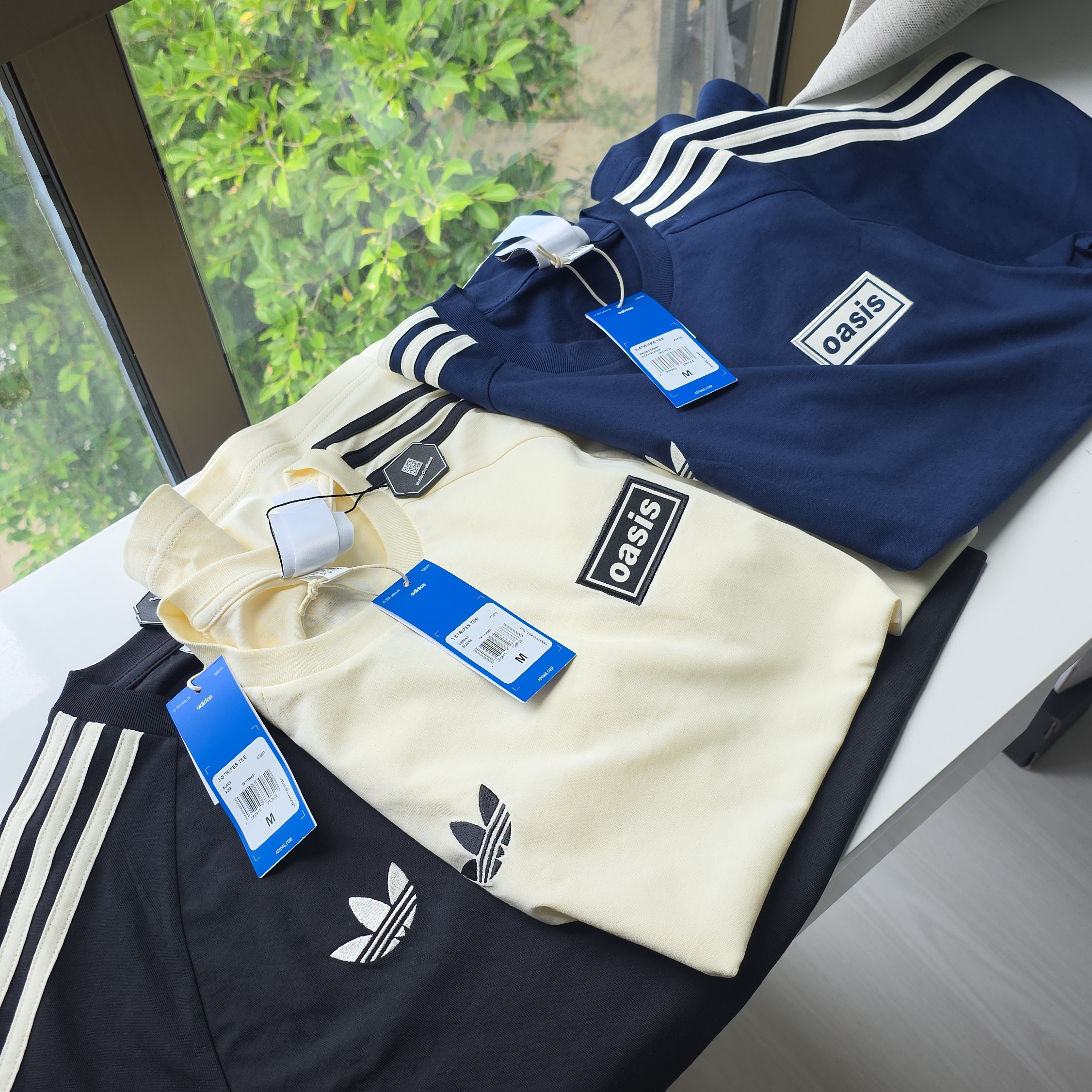 Adidas x Oasis Tour 3-Stripes T-Shirt Clear Sky Cream White - KR Sizing 착용 스타일 - 4